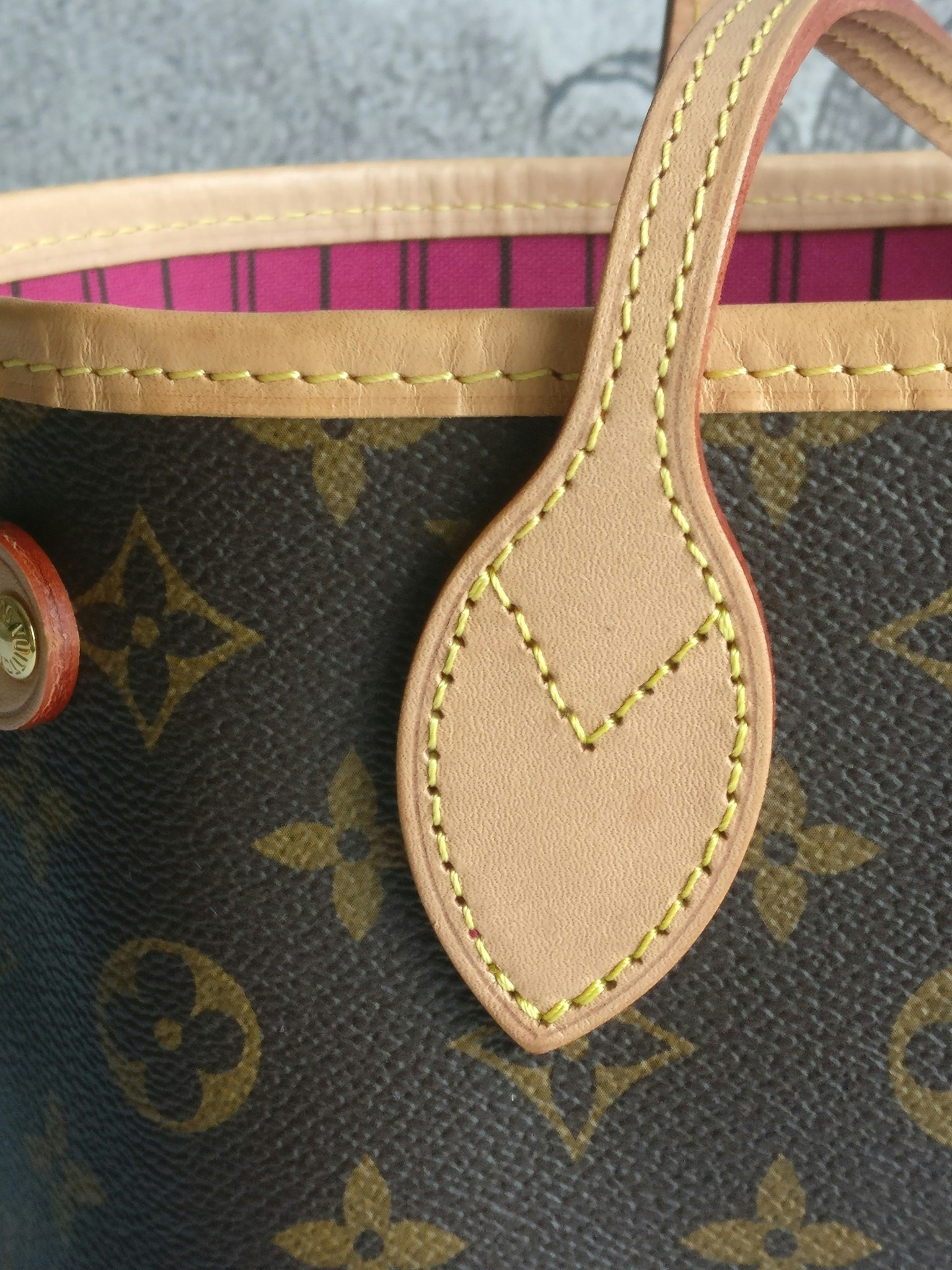 Louis Vuitton Neverfull PM