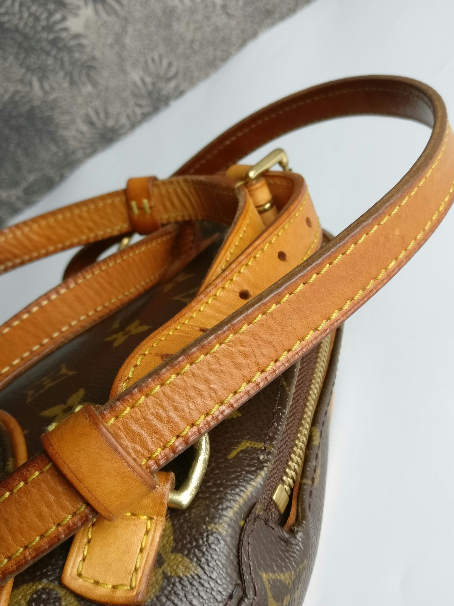 WHAT 2 WEAR of SWFL - Just in…. VTG Louis Vuitton Ellipse Backpack. Always  authentic- guaranteed! #LV #LouisVuitton #what2wear_swfl #what2wearofswfl  #fortmyers #southwestflorida #desigerresale