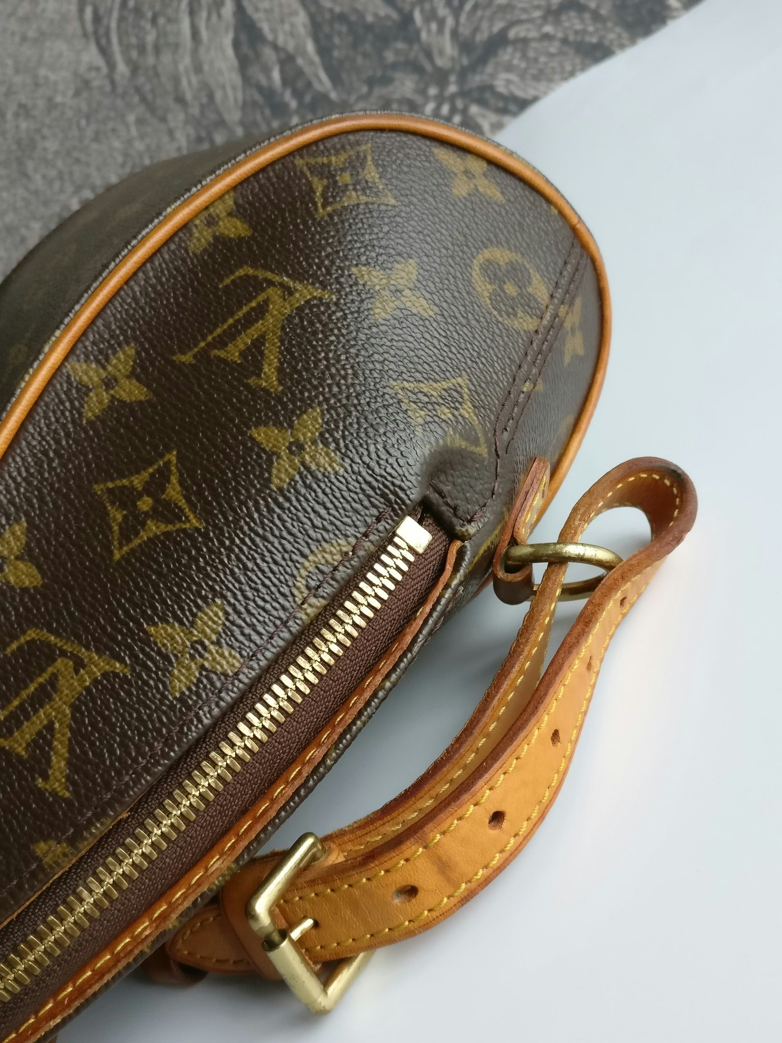 WHAT 2 WEAR of SWFL - Just in…. VTG Louis Vuitton Ellipse Backpack. Always  authentic- guaranteed! #LV #LouisVuitton #what2wear_swfl #what2wearofswfl  #fortmyers #southwestflorida #desigerresale