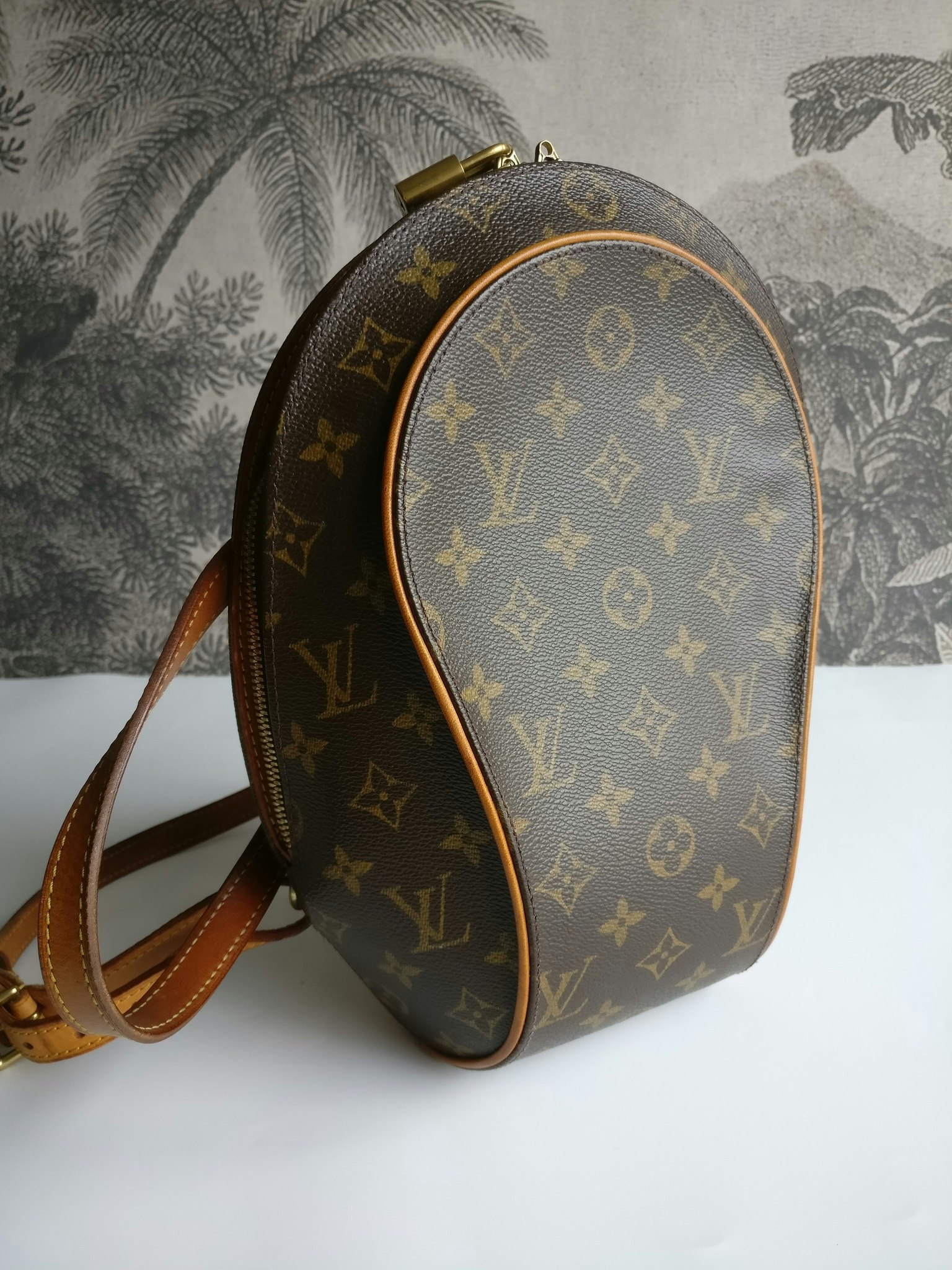LOUIS VUITTON Ellipse Backpack - Vintage Mode und Accessoires 2018/06/05 -  Realized price: EUR 700 - Dorotheum