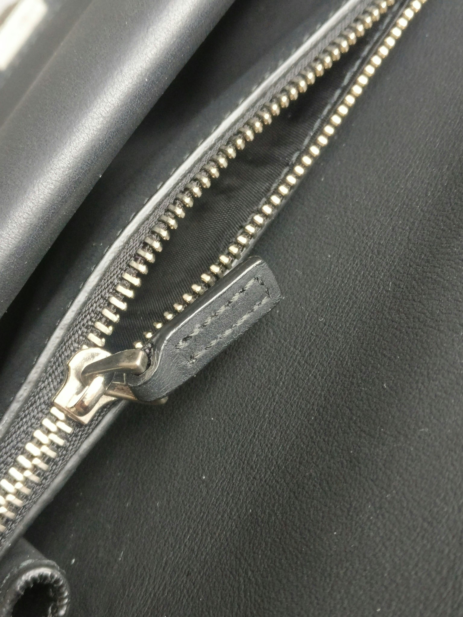 Gucci Dionysus Medium Shoulder Bag