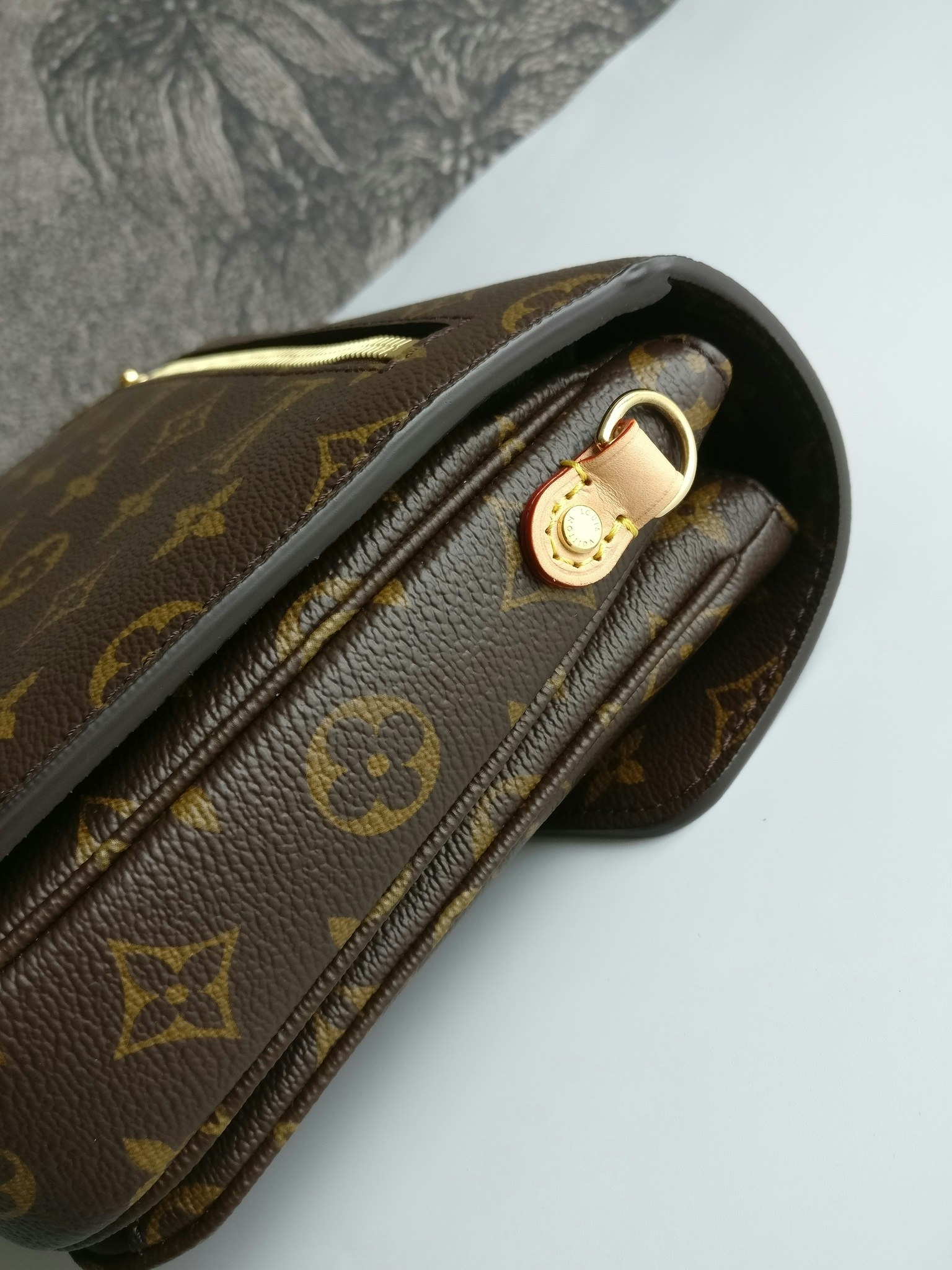 Louis Vuitton Pochette Metis