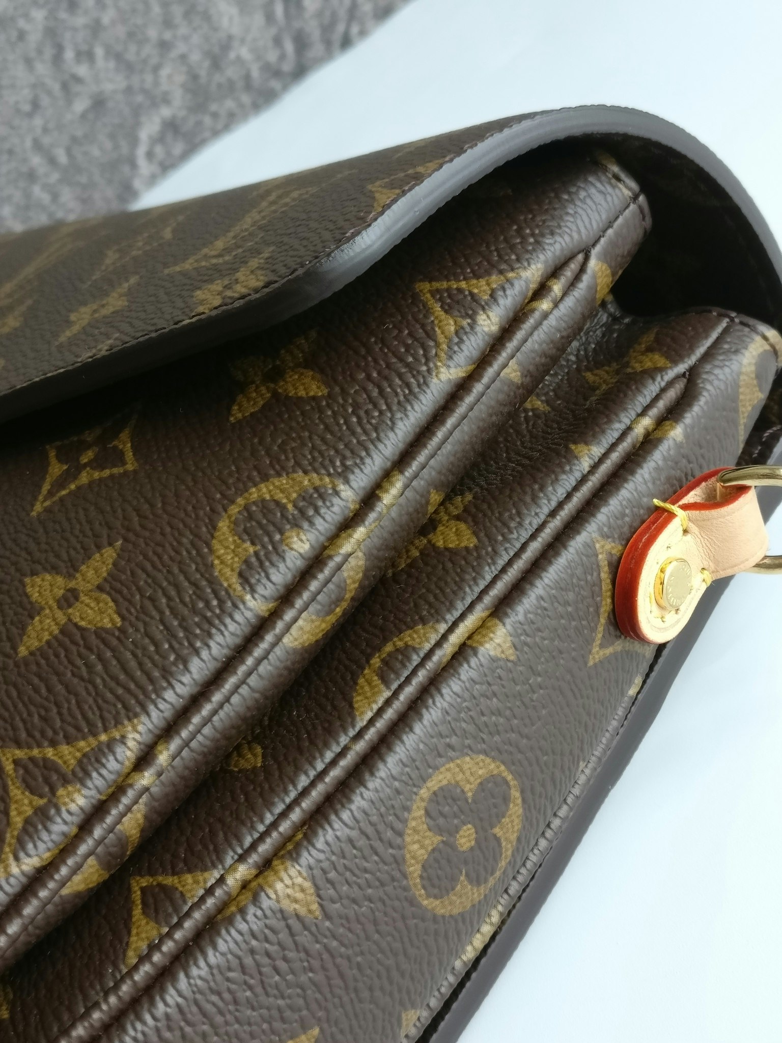 Louis Vuitton Pochette Metis