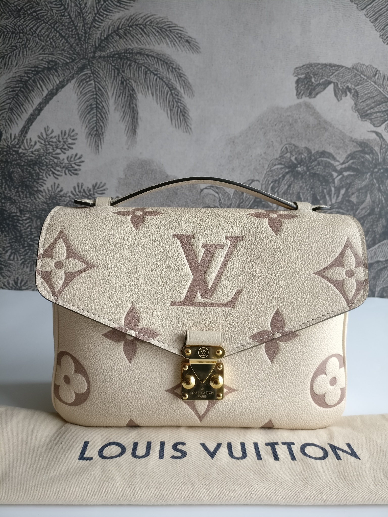 Louis Vuitton Pochette Metis Bicolour Empreinte Creme Bois De Rose
