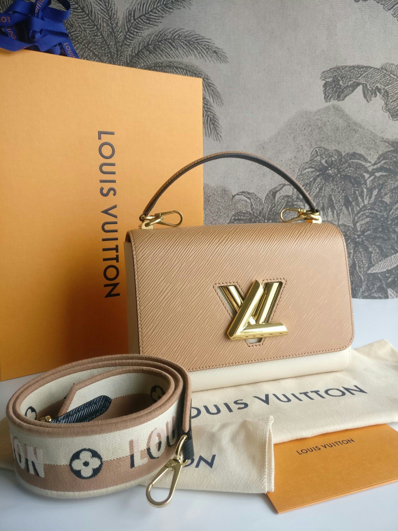 Louis vuitton twist mm beige clearance