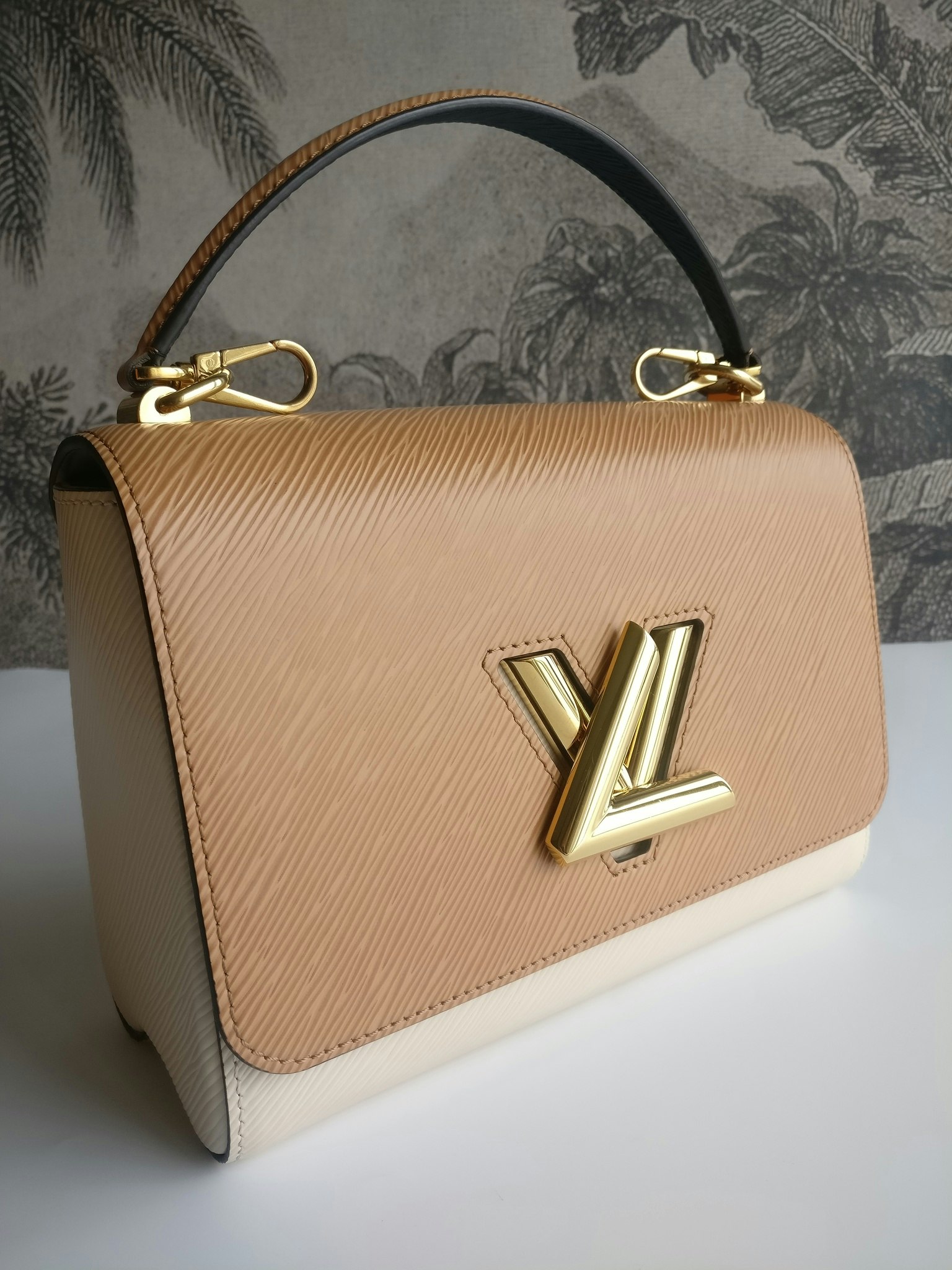 Louis Vuitton Twist MM