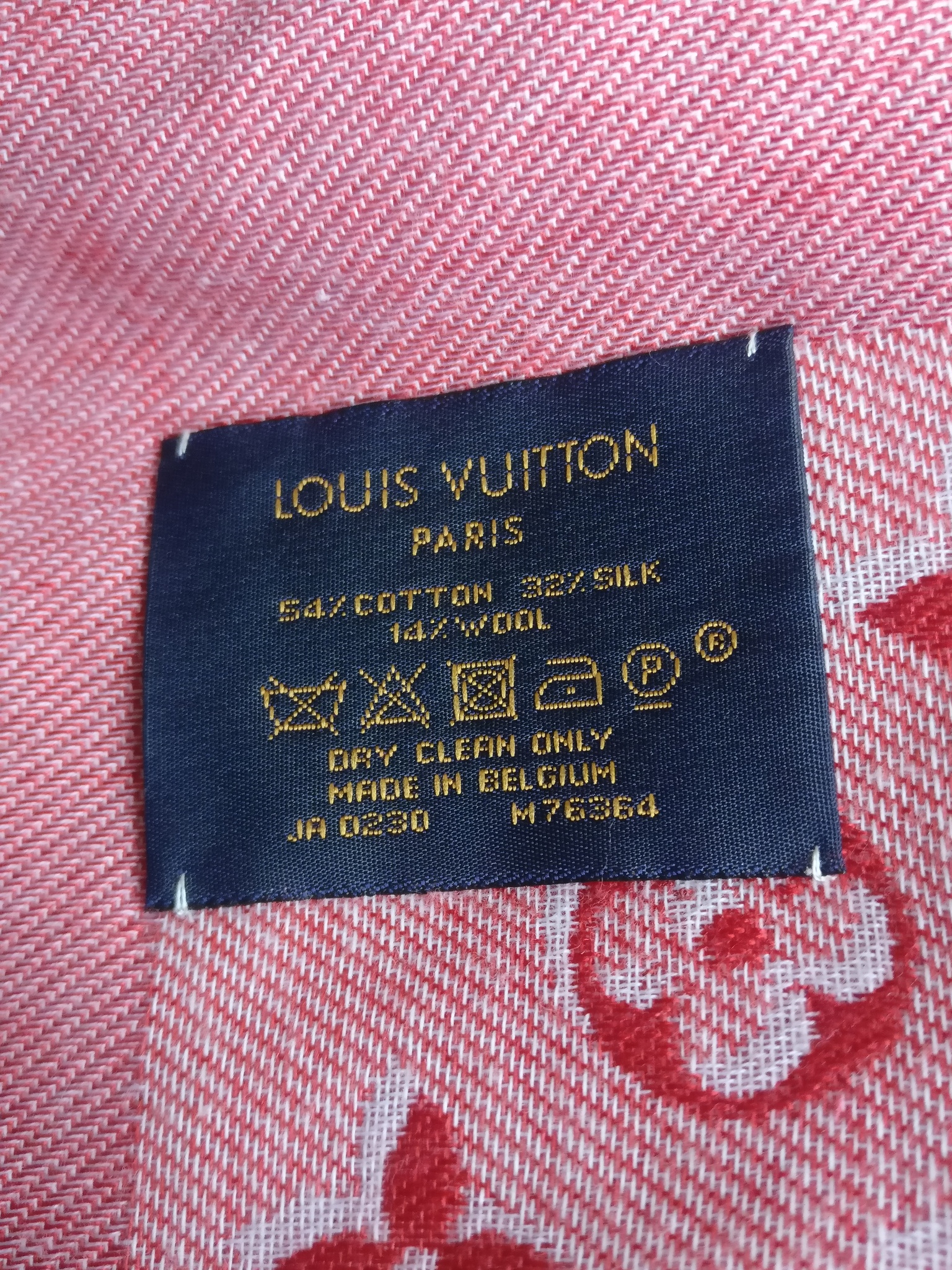 Louis Vuitton Umbra Monogram Shawl Rouge