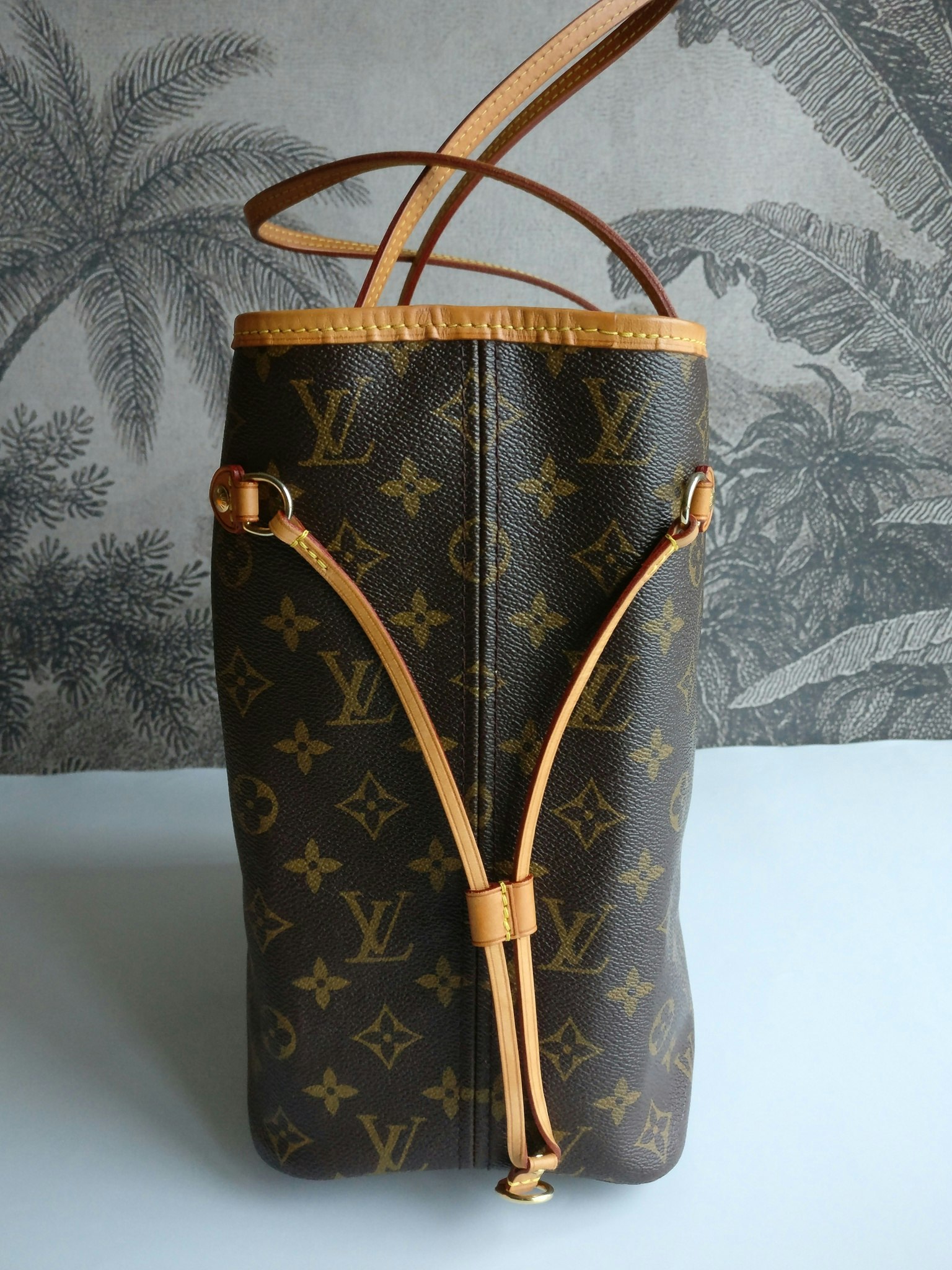 Louis Vuitton Neverfull MM