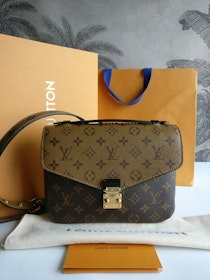 Louis Vuitton Pochette Metis Reverse Monogram