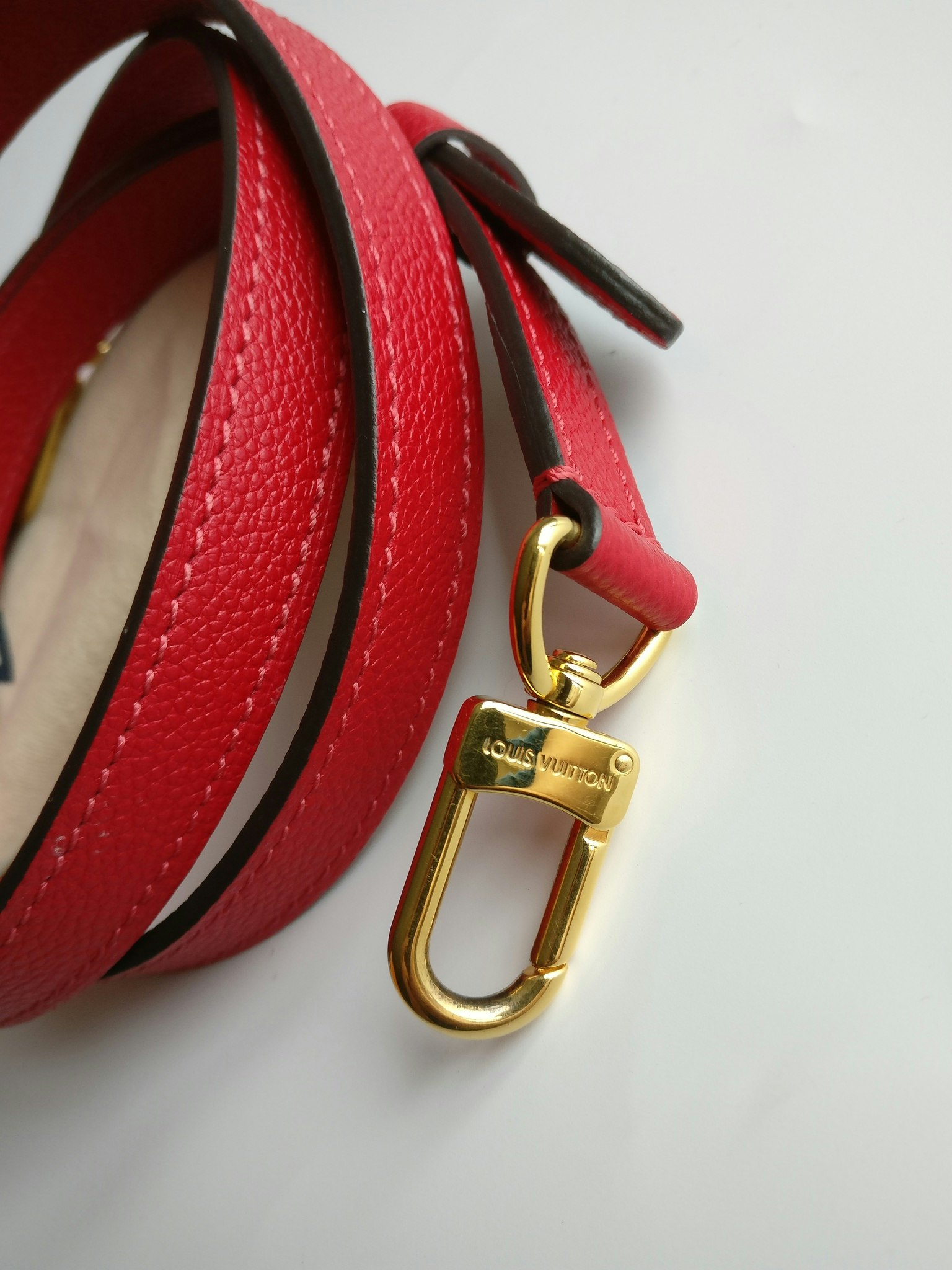 Louis Vuitton Pochette Metis Scarlet Red