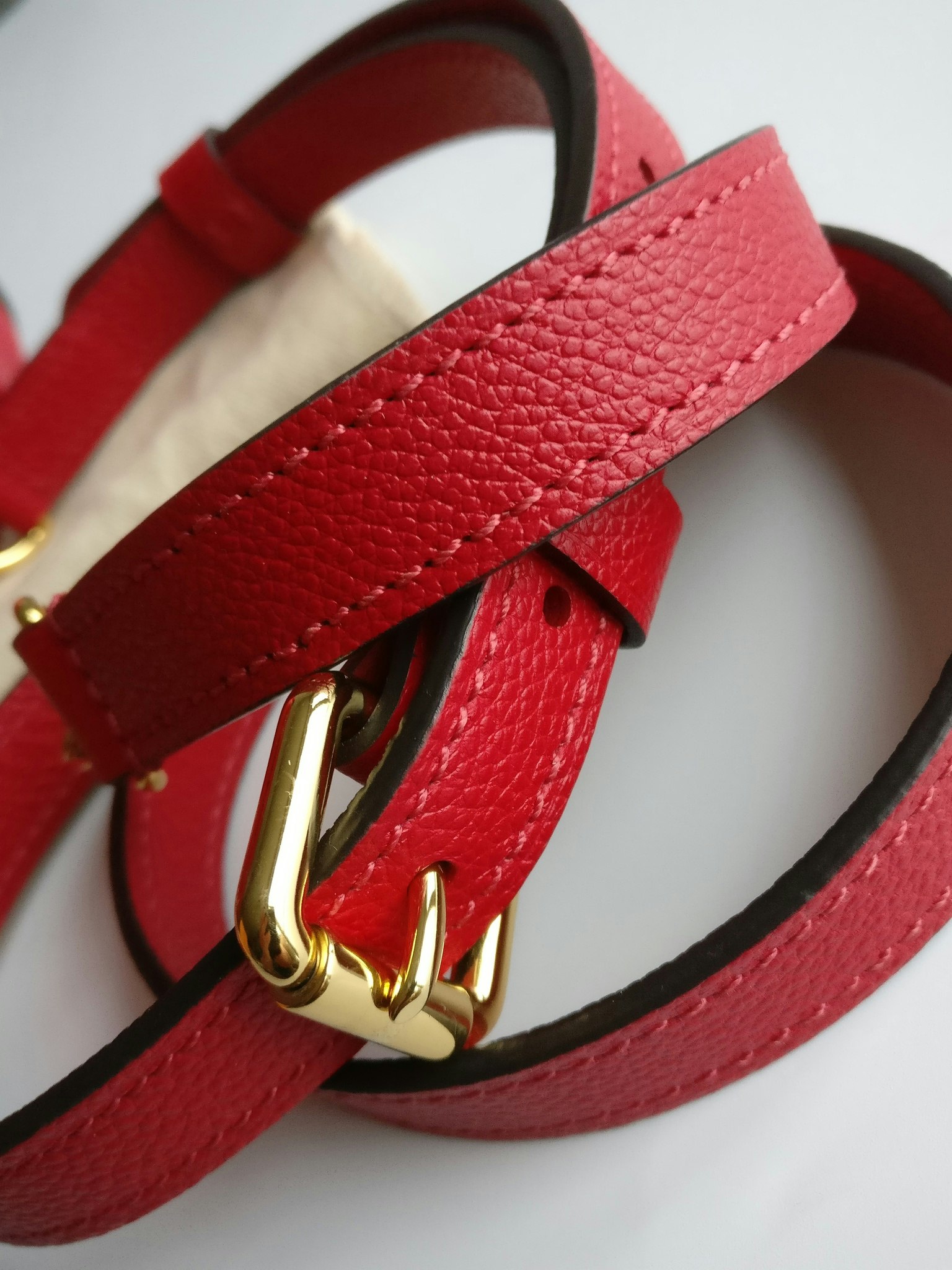 Louis Vuitton Pochette Metis Scarlet Red