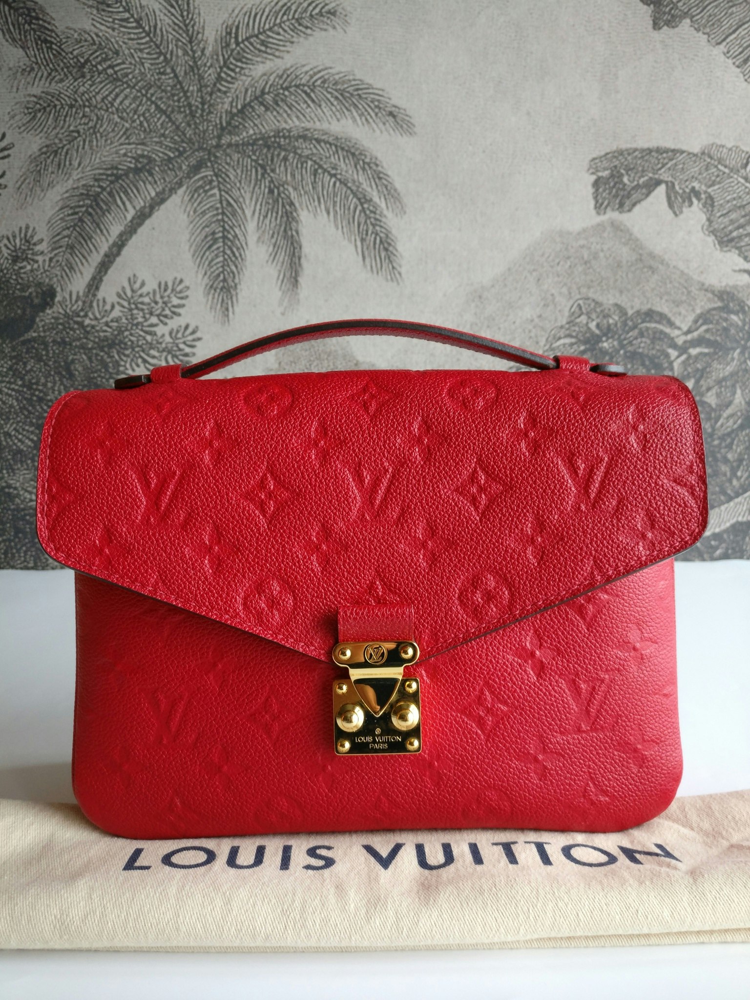 Louis Vuitton Pochette Metis Scarlet Red