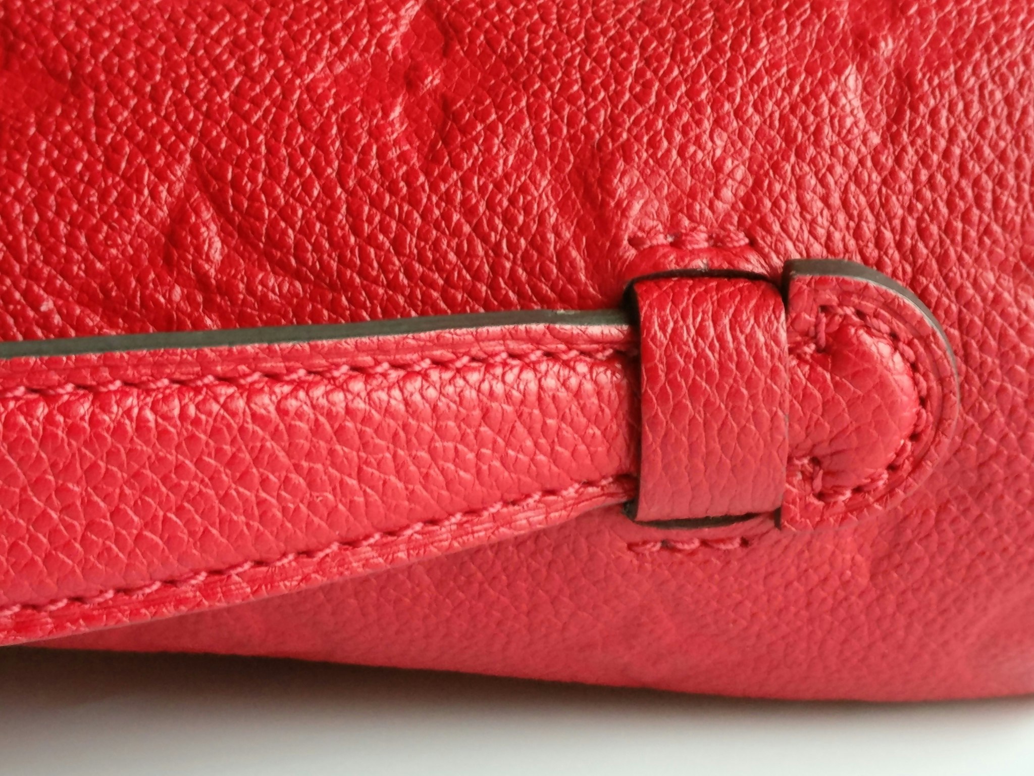 Louis Vuitton Pochette Metis Scarlet Red