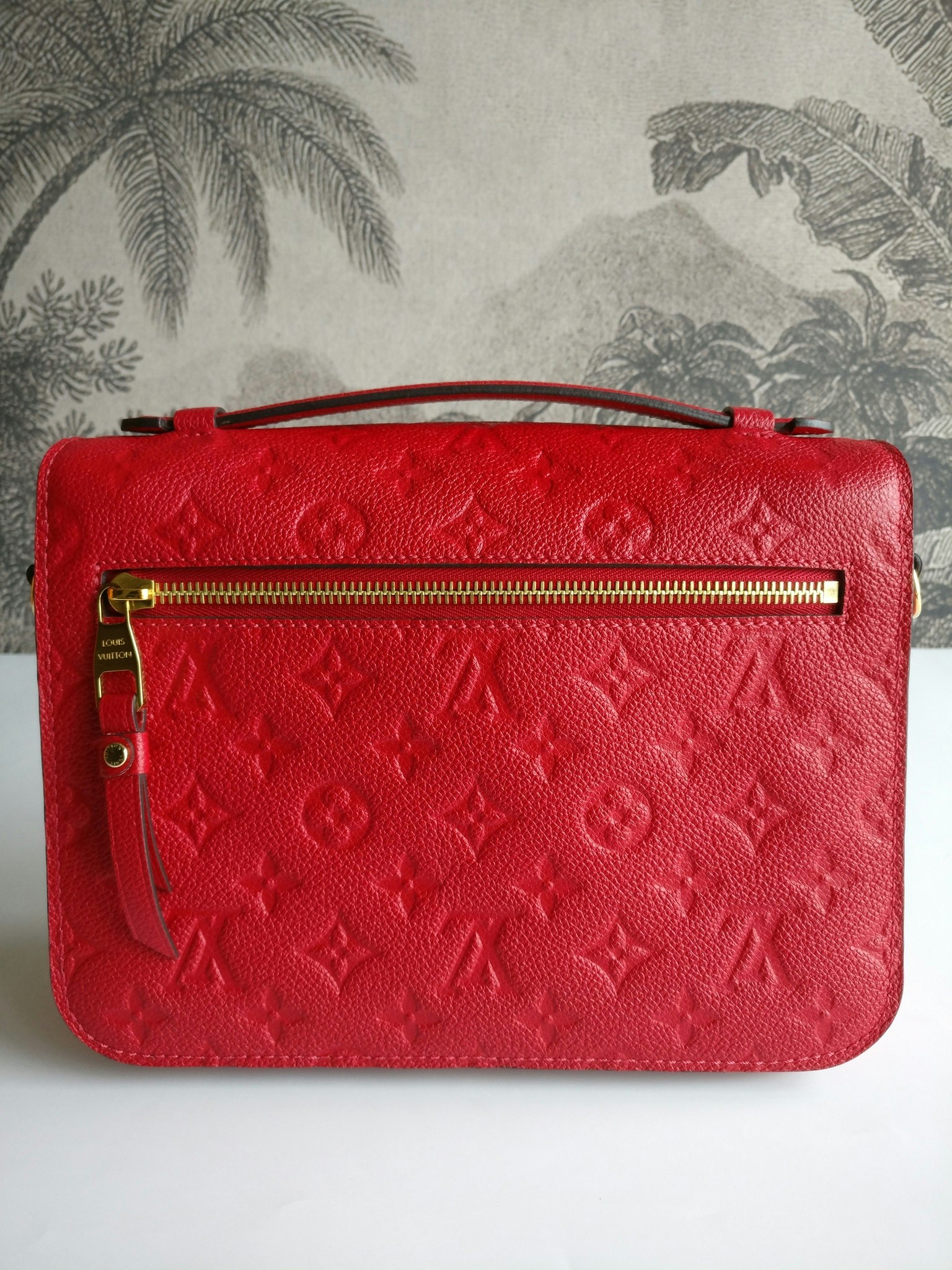 Louis Vuitton Pochette Metis Scarlet Red