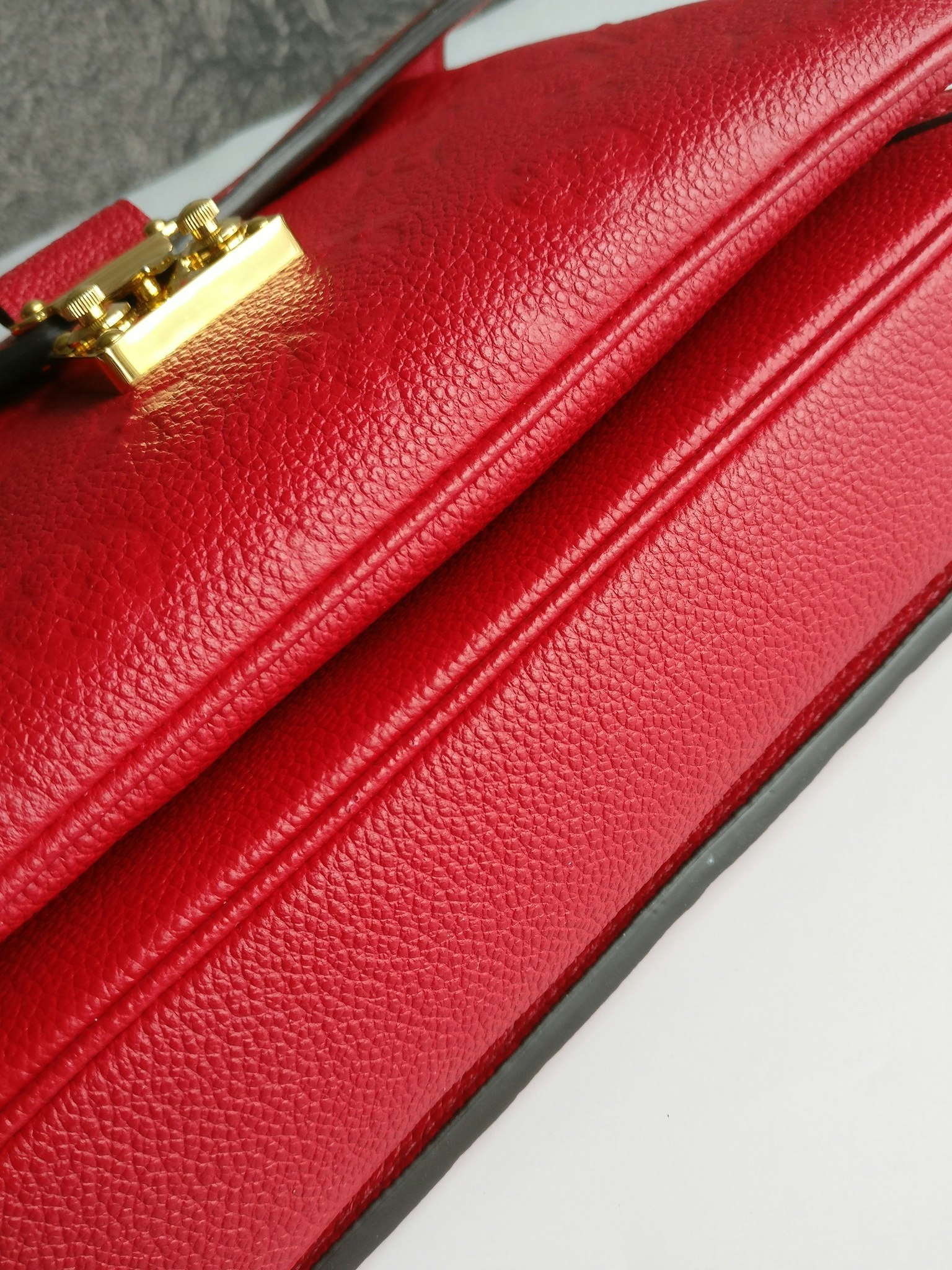 Louis Vuitton Pochette Metis Scarlet Red