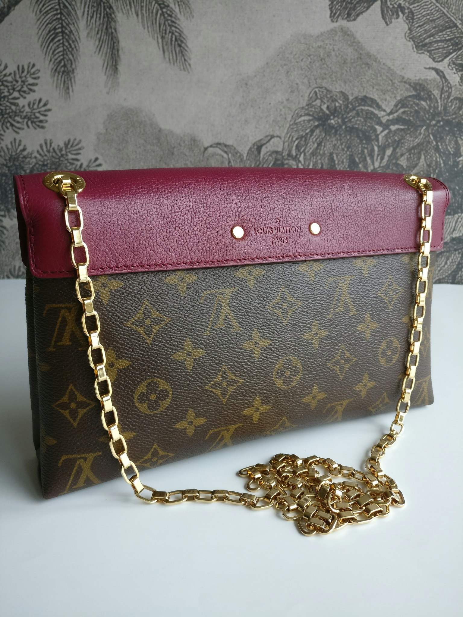 Louis Vuitton Pallas Chain Bag