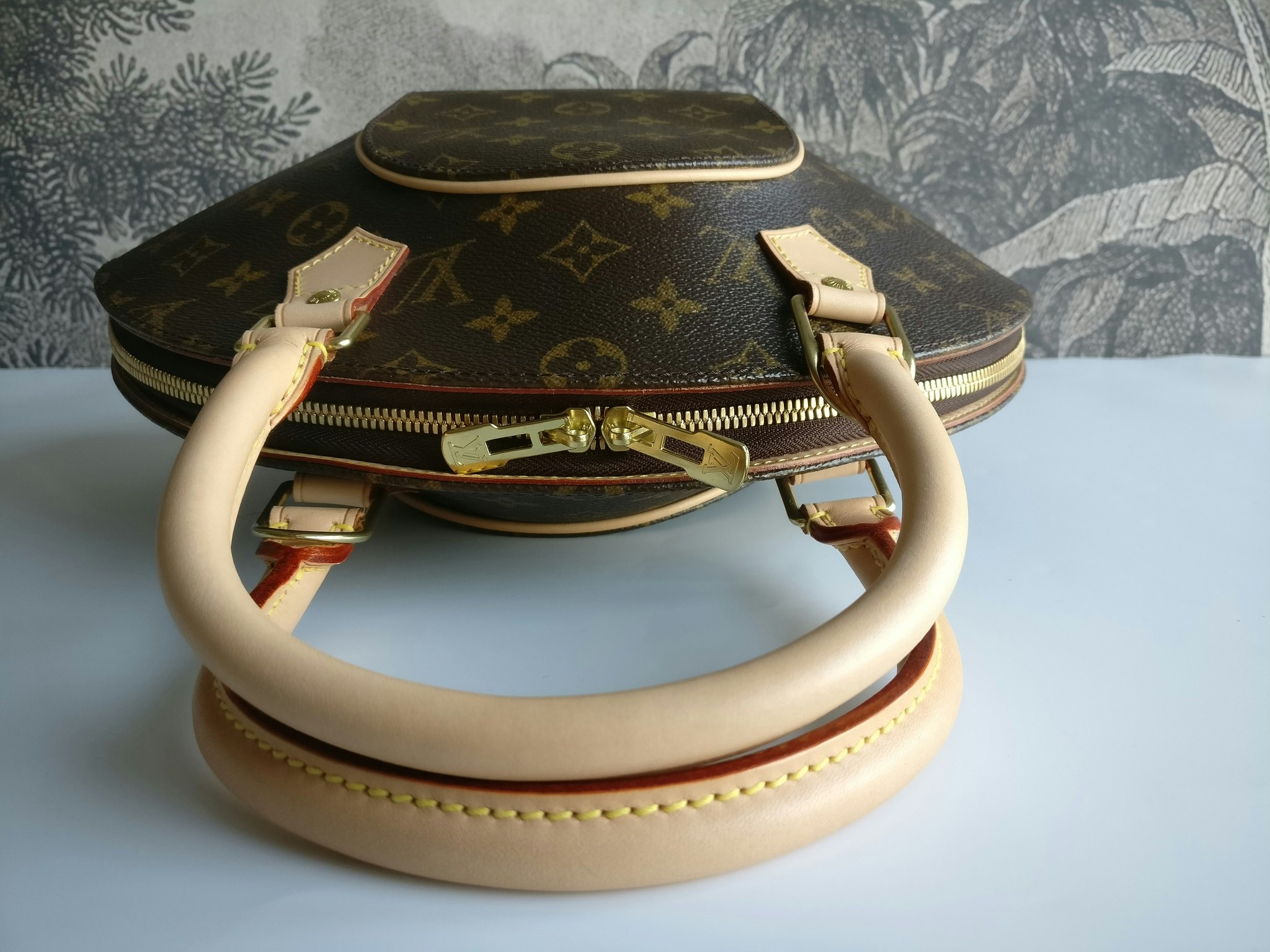 Louis Vuitton Ellipse PM