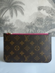 Louis Vuitton Neverfull PM pochette