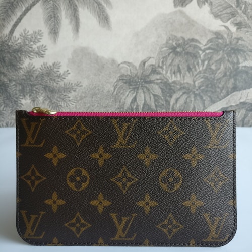 Louis Vuitton Neverfull PM pochette