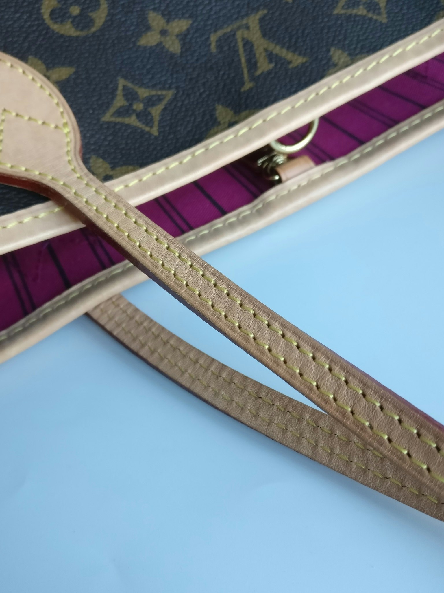 Louis Vuitton Neverfull PM