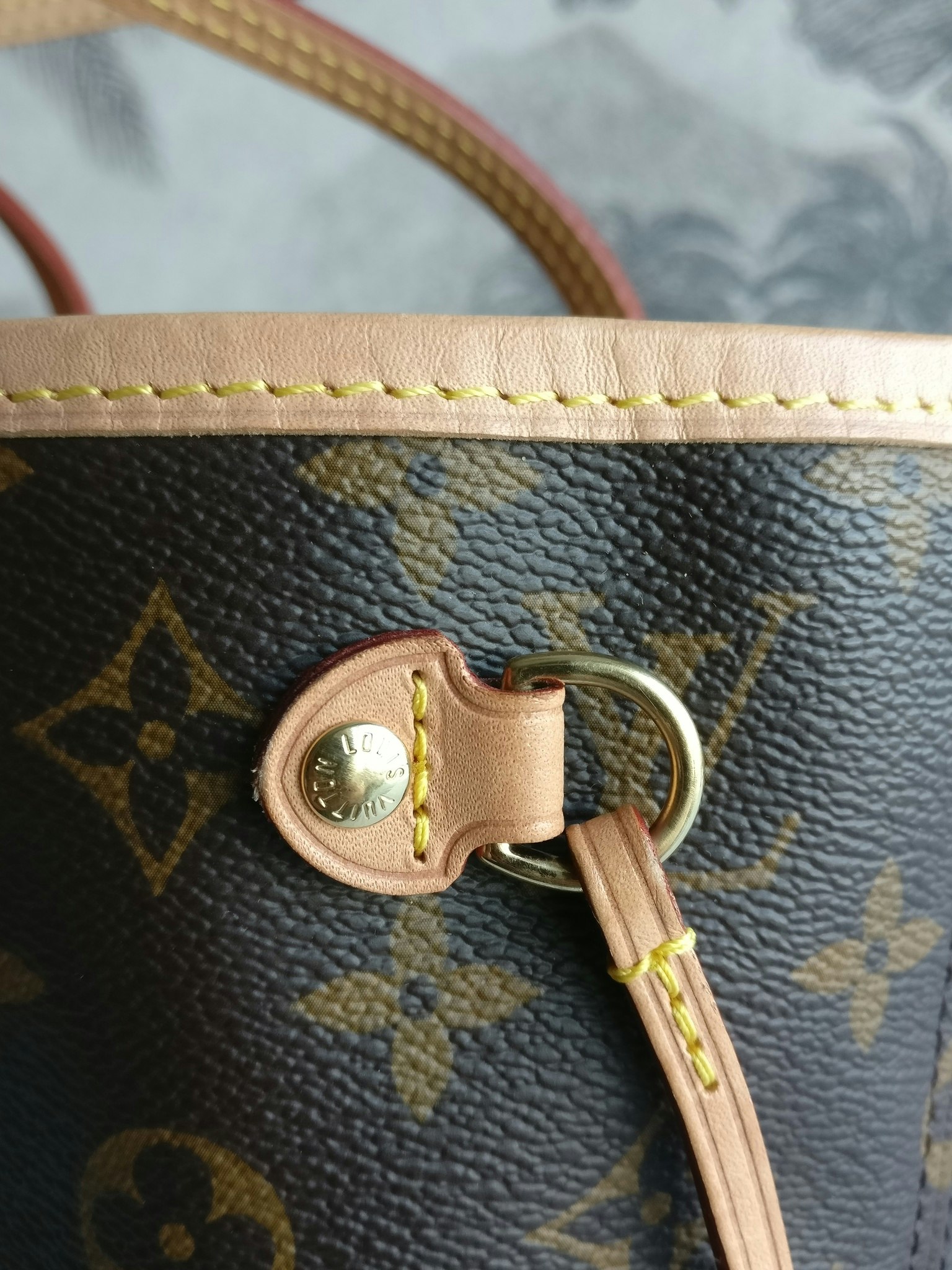 Louis Vuitton Neverfull PM