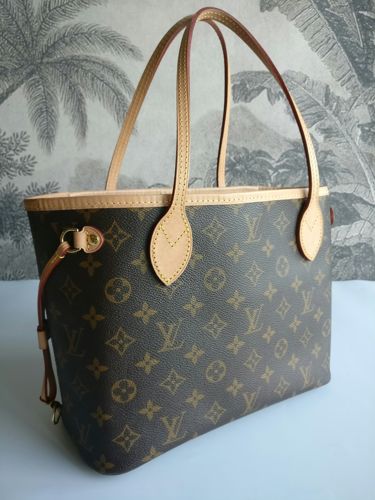 Louis Vuitton Neverfull PM