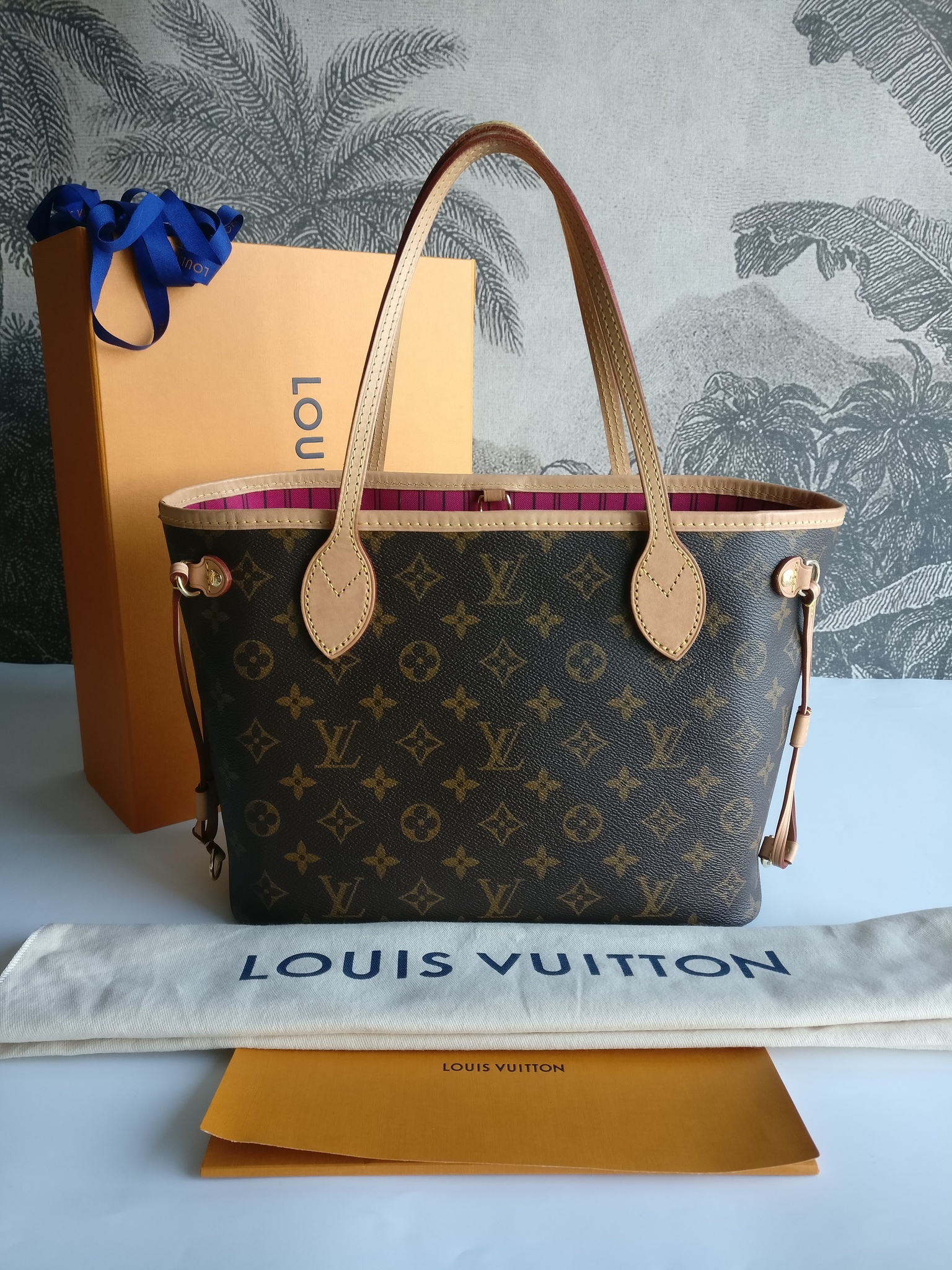 Louis Vuitton Neverfull PM