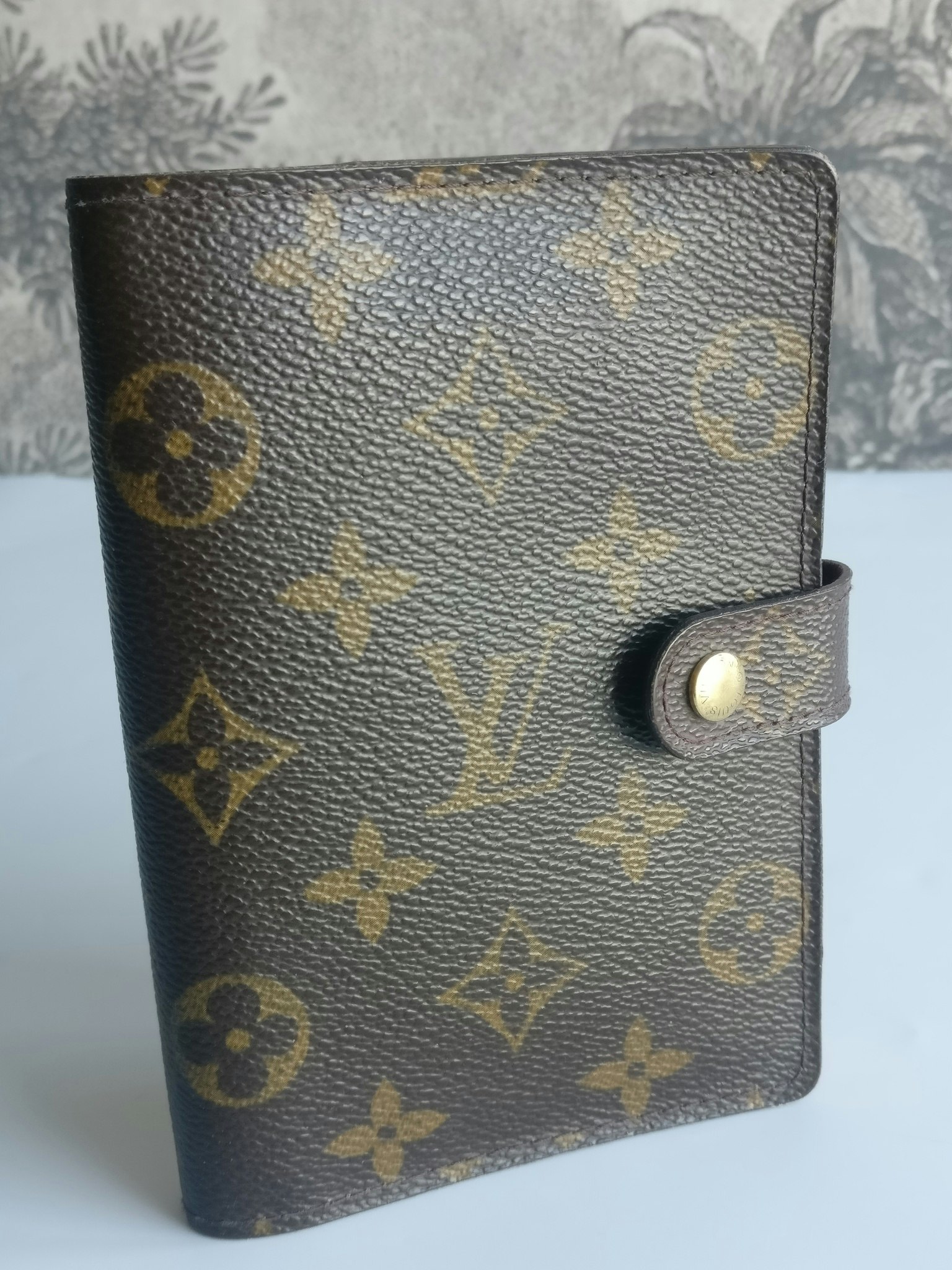 Louis Vuitton Small Ring Agenda Cover