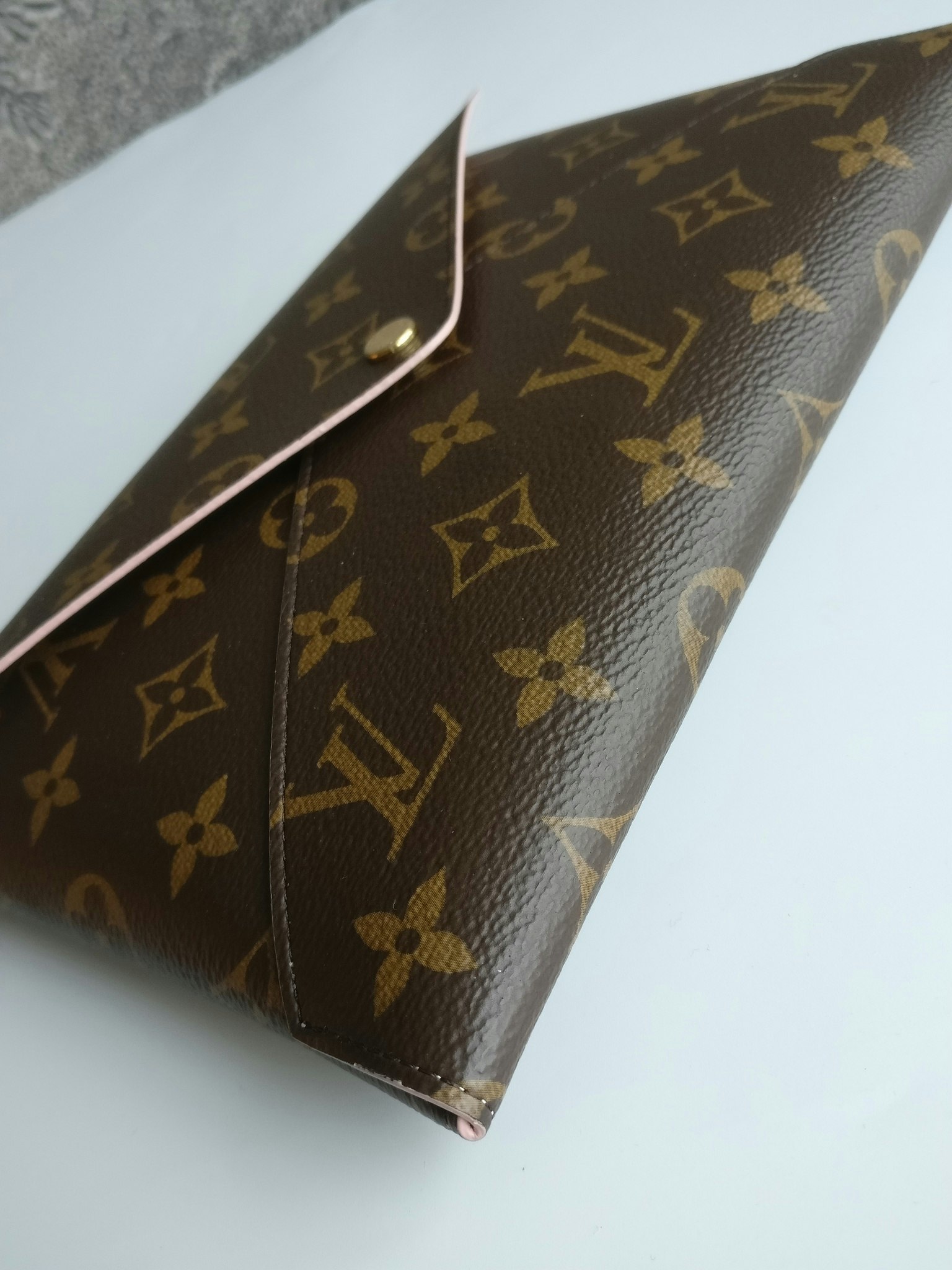 Louis Vuitton Kirigami L