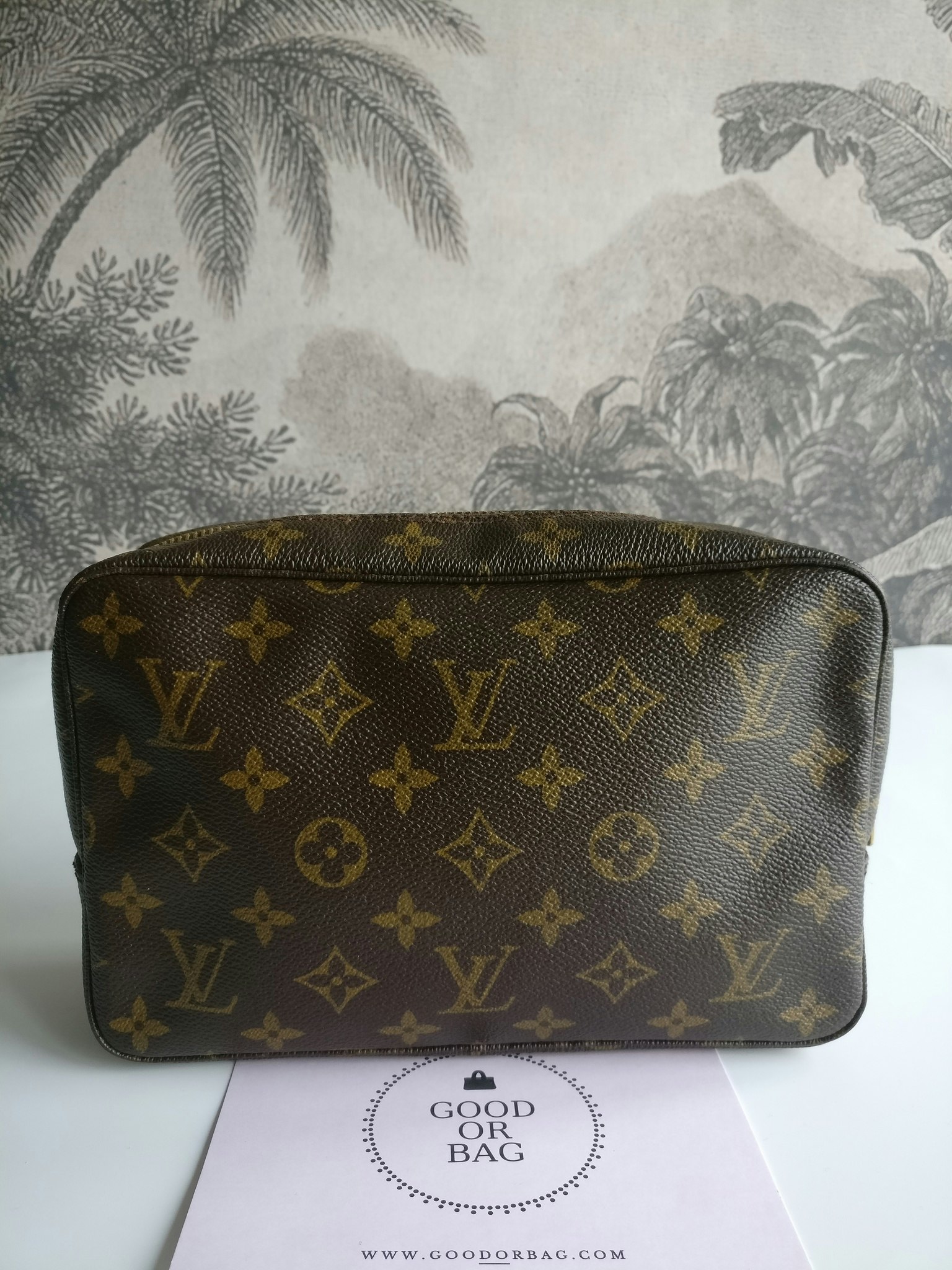 Louis Vuitton Trousse Toilette 23