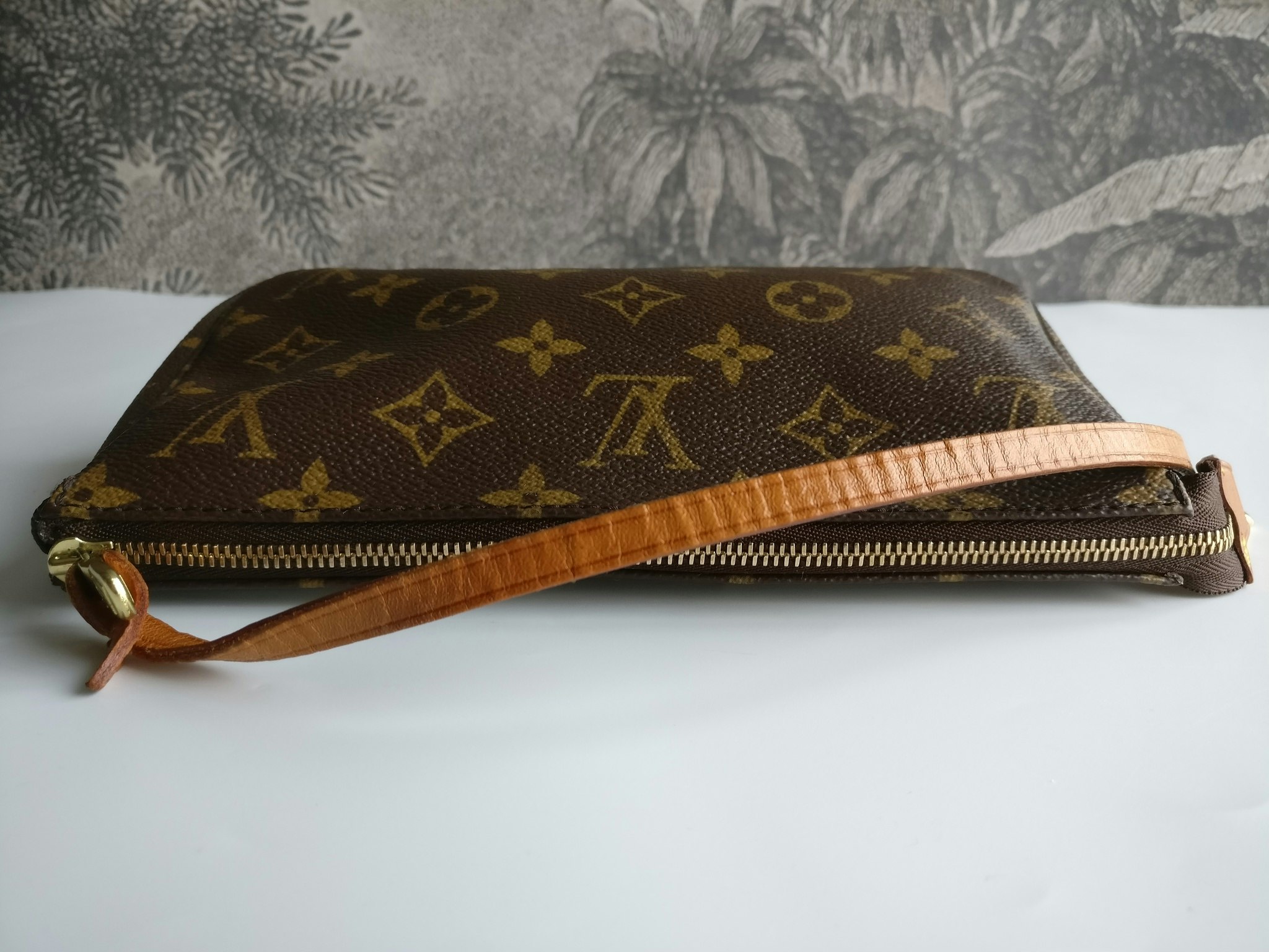 Louis Vuitton Pochette Accessoires