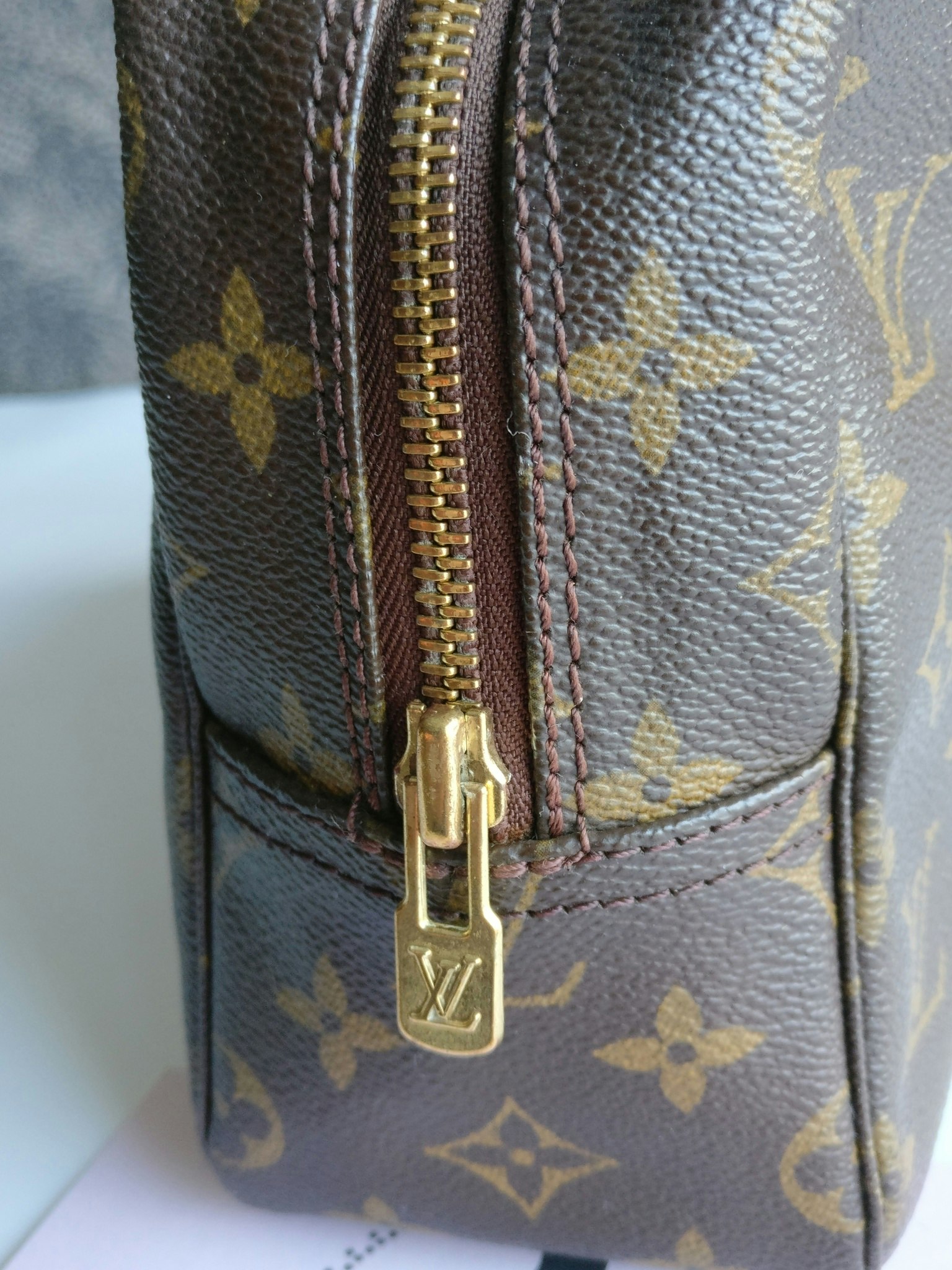 Louis Vuitton Trousse Toilette 28