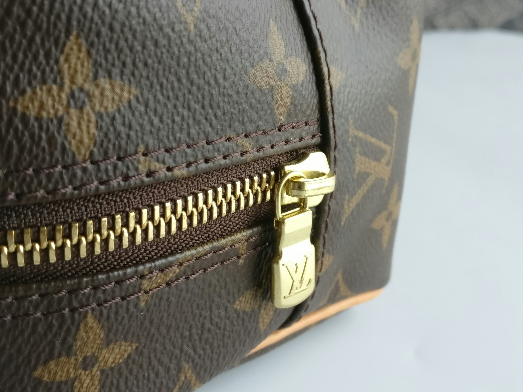 Louis Vuitton Toiletry Bag 25