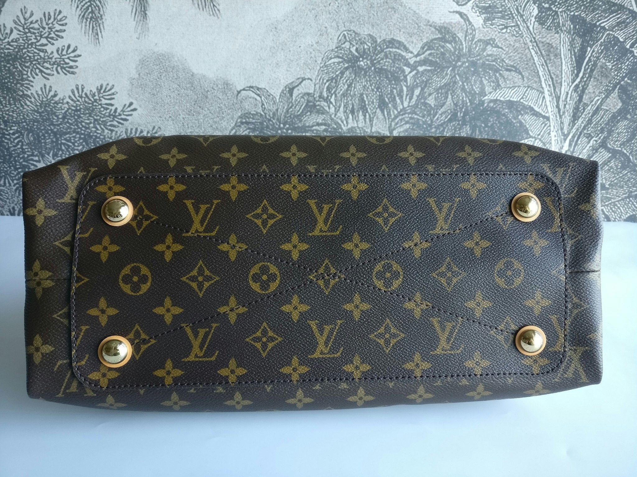 Louis Vuitton Olympe