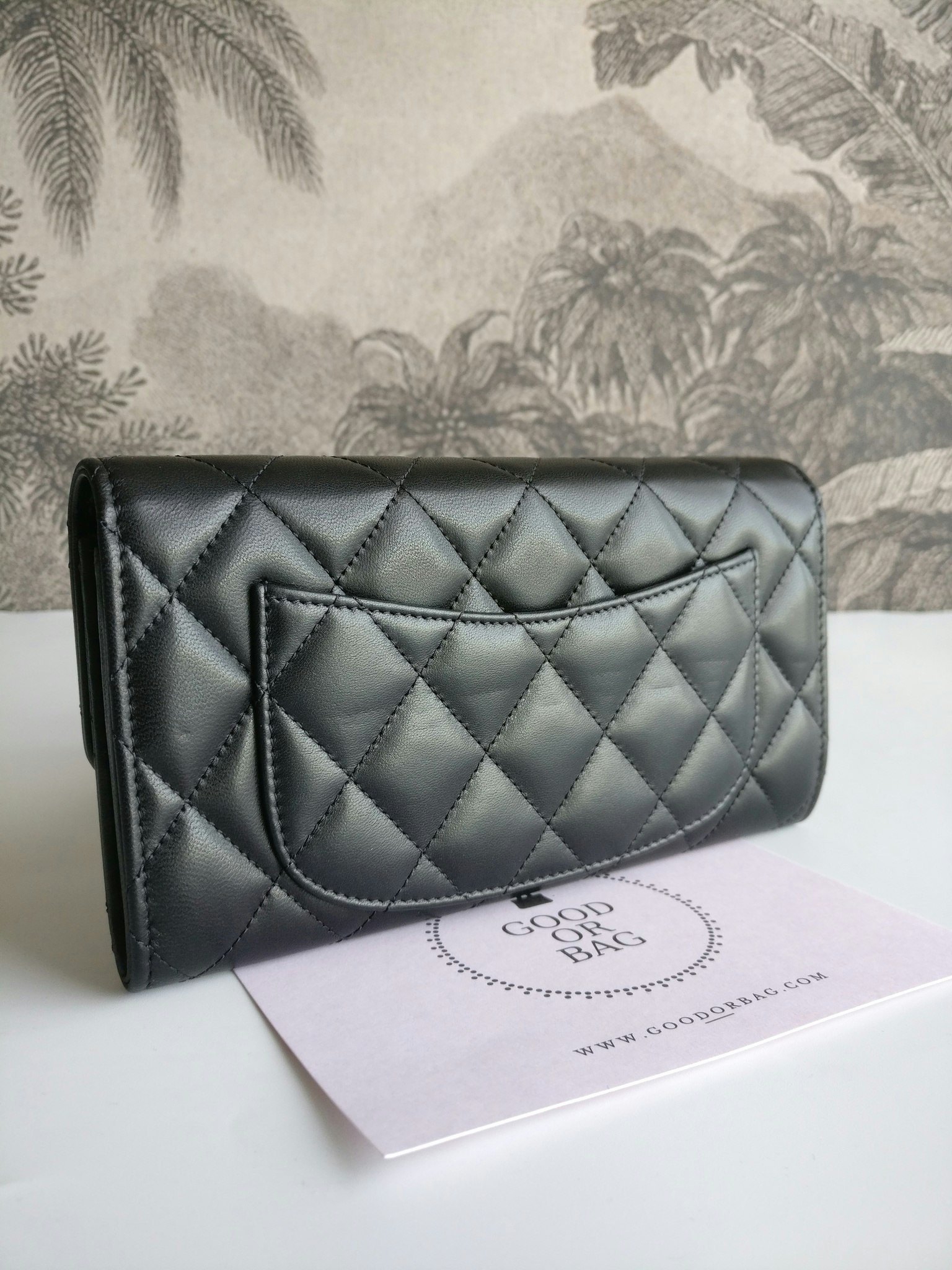 Chanel classic wallet black lambskin SHW