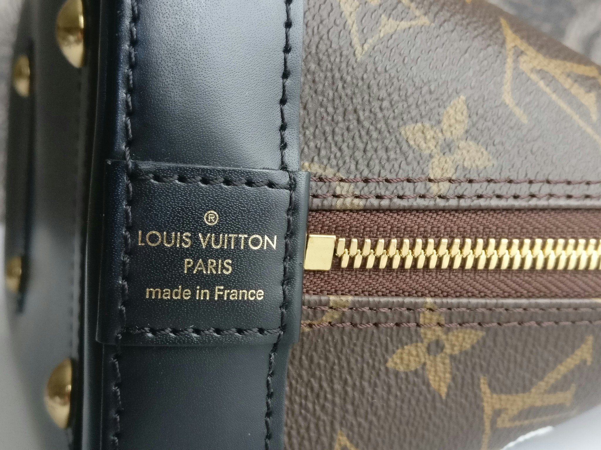 Louis Vuitton Alma PM World Tour
