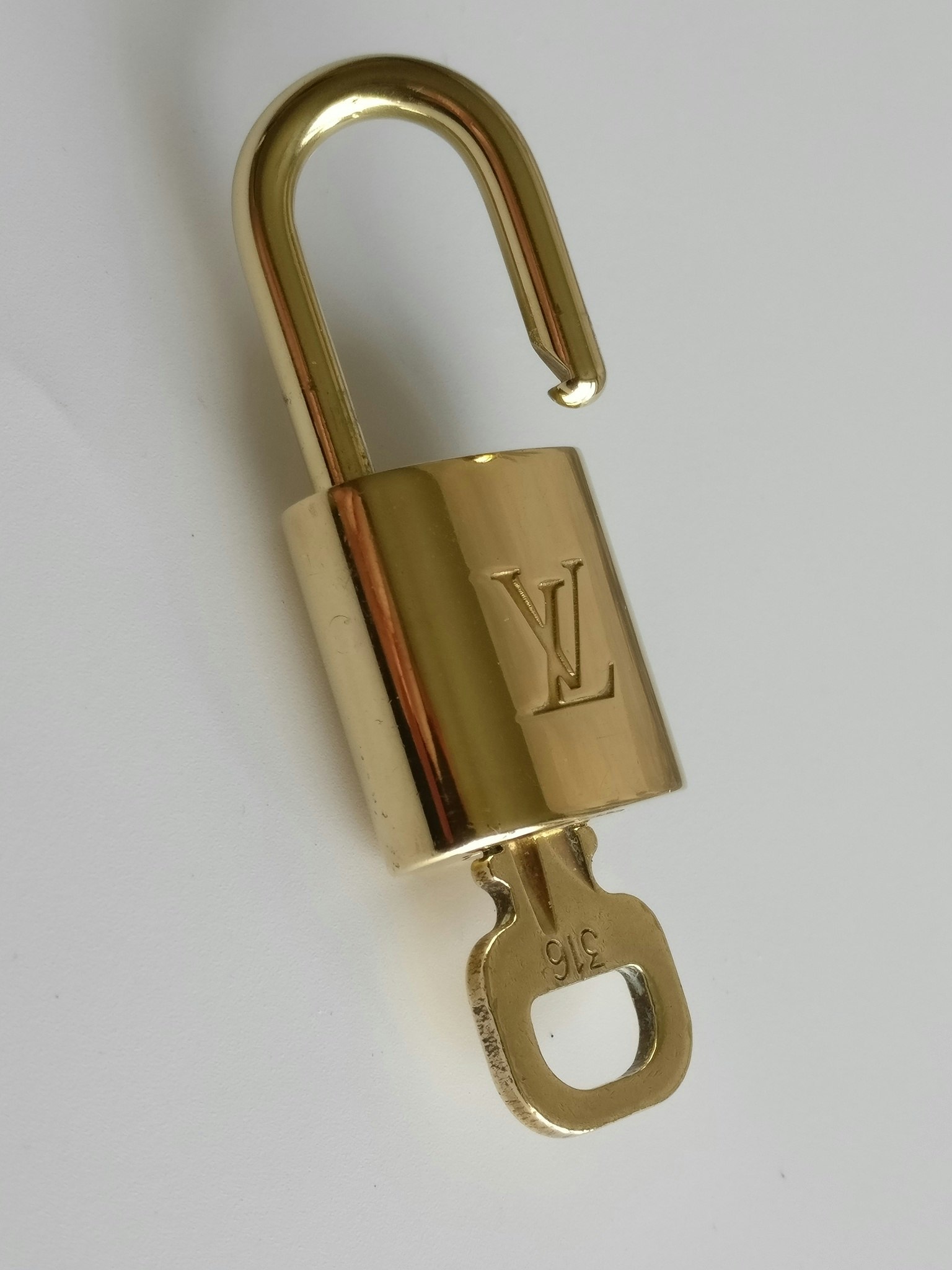 Louis Vuitton Padlock and key 316