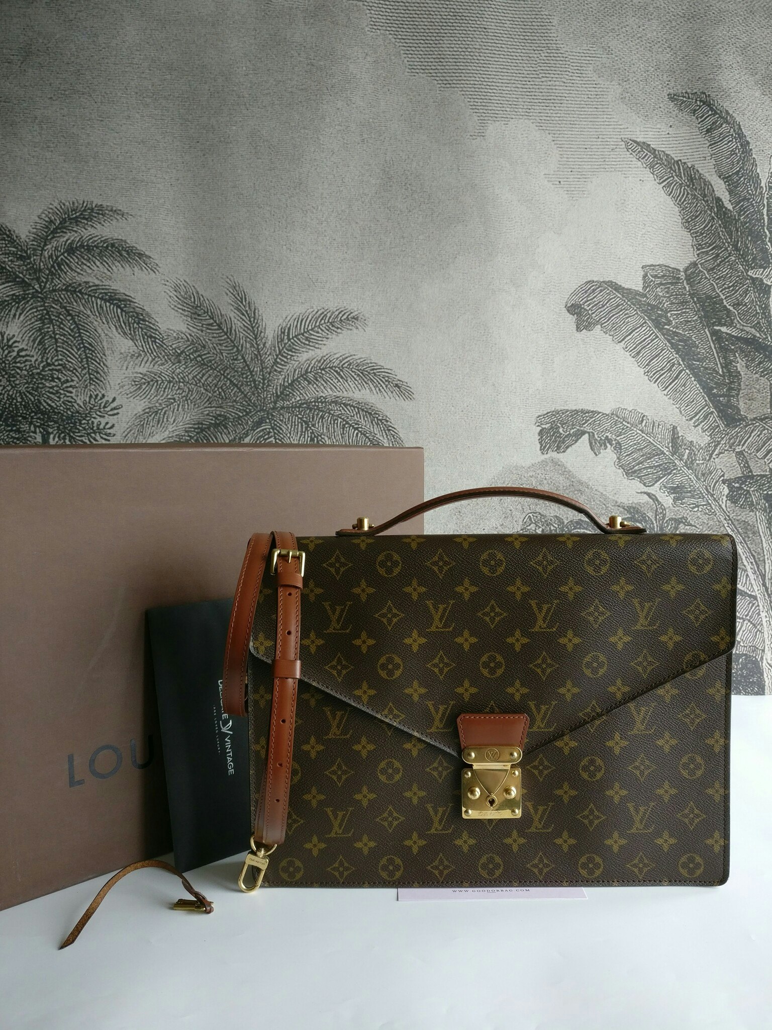 Louis Vuitton Porte Documents Bandouliere
