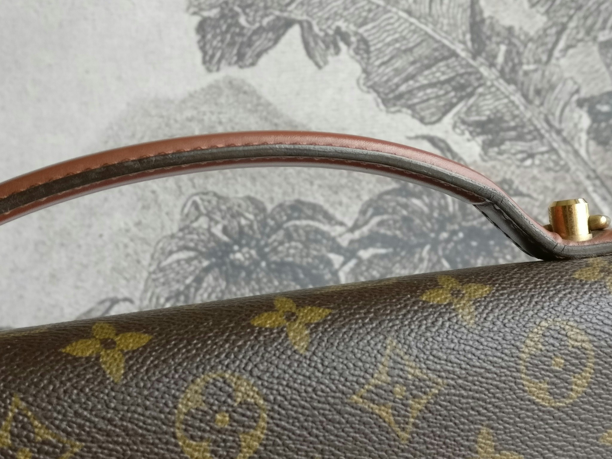 Louis Vuitton Porte Documents Bandouliere