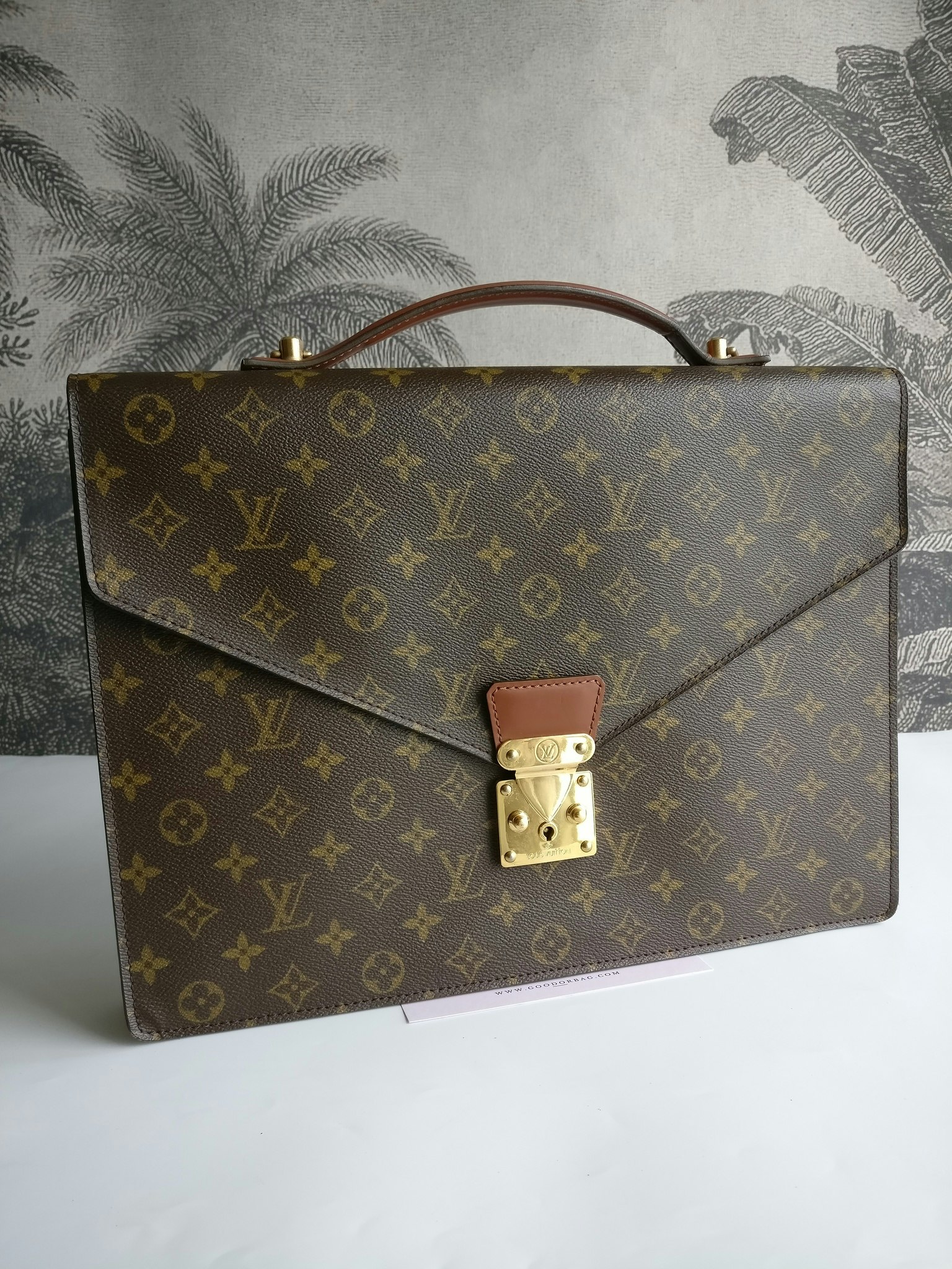Louis Vuitton Porte Documents Bandouliere