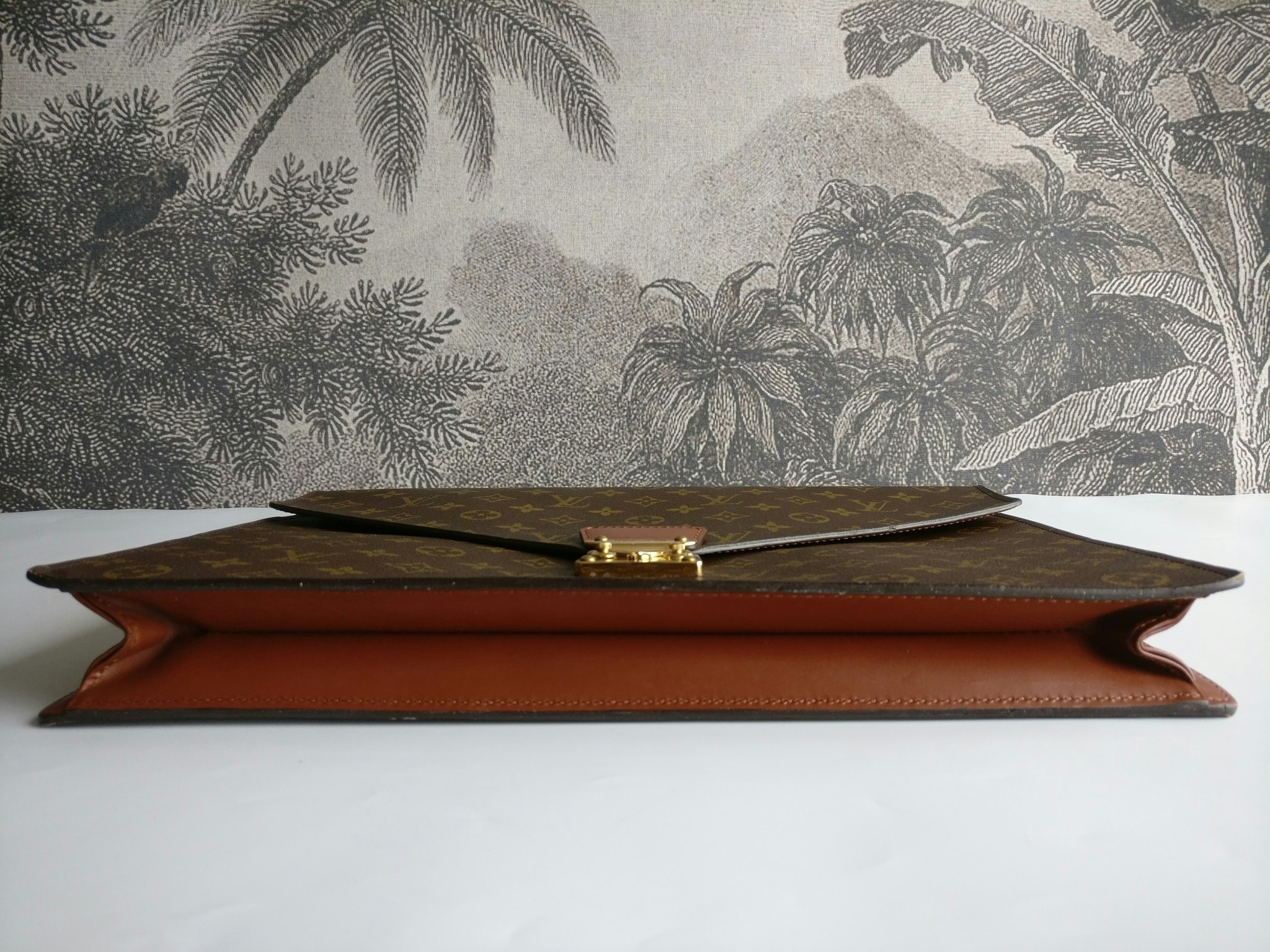 Louis Vuitton Porte Documents Bandouliere