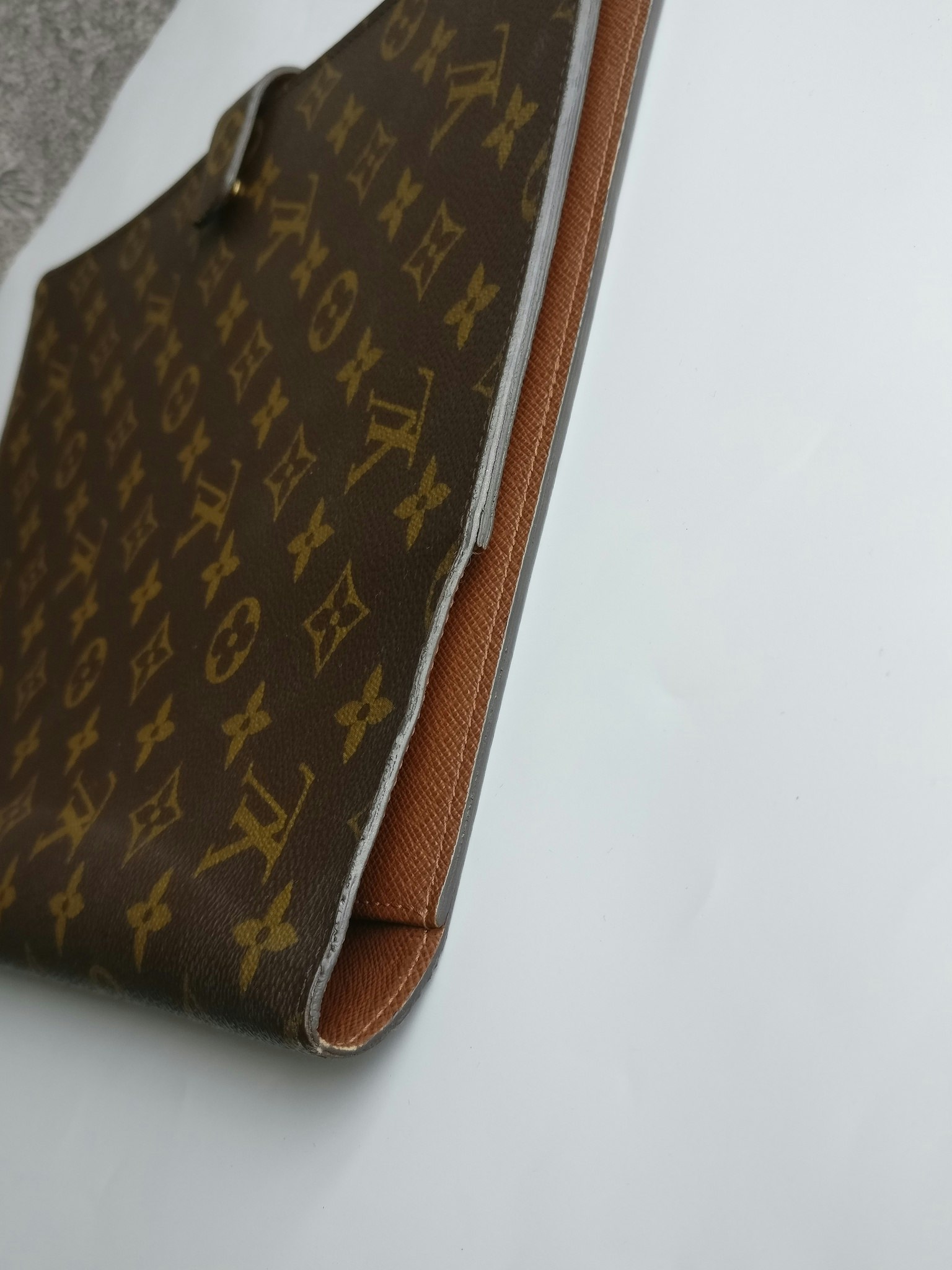 Louis Vuitton A4 Bloc Cover