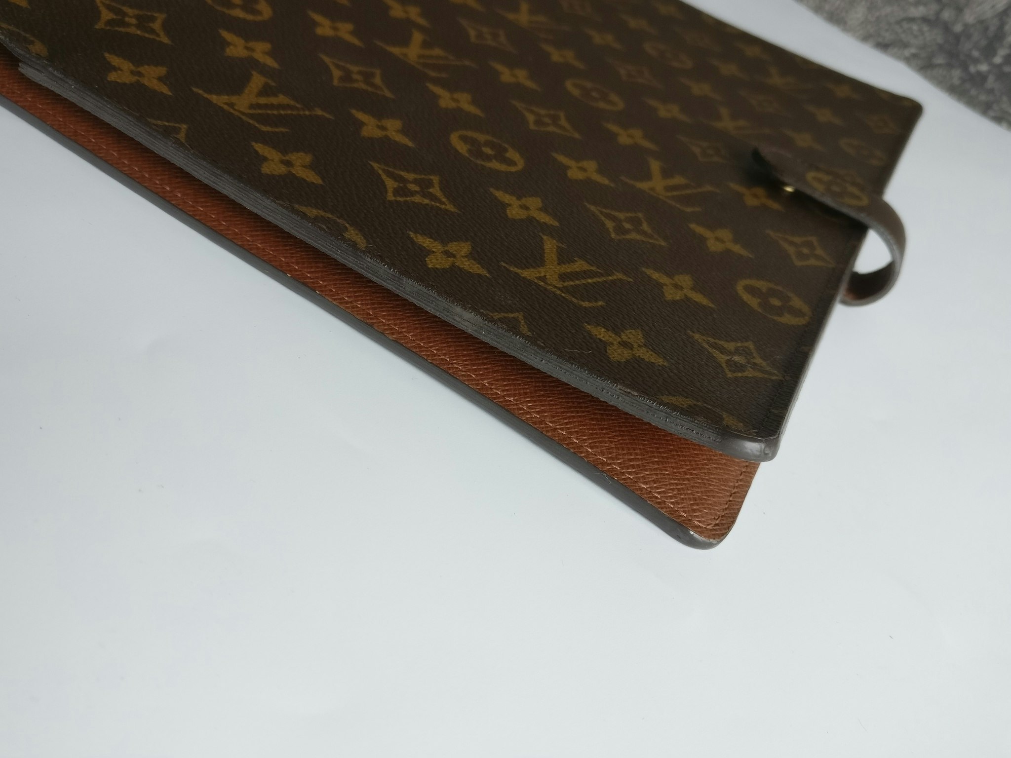 Louis Vuitton A4 Bloc Cover