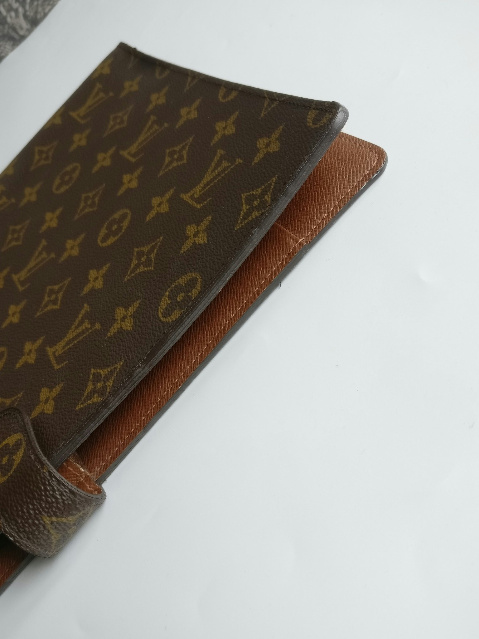 Louis Vuitton A4 Bloc Cover