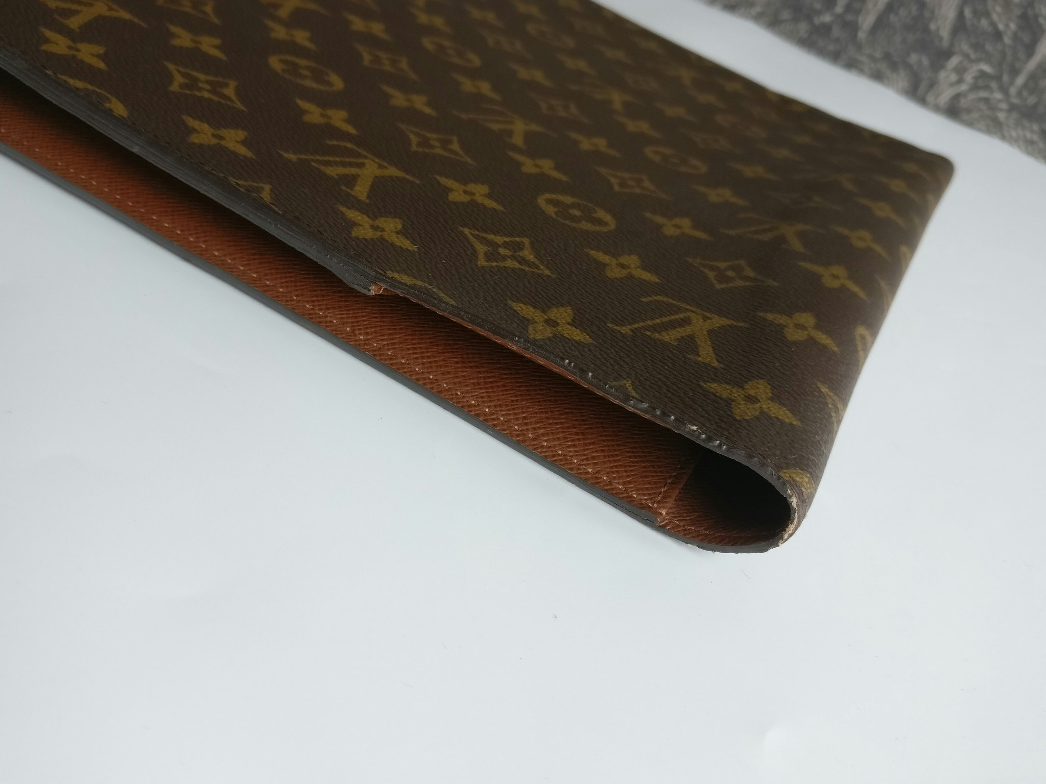 Louis Vuitton A4 Bloc Cover