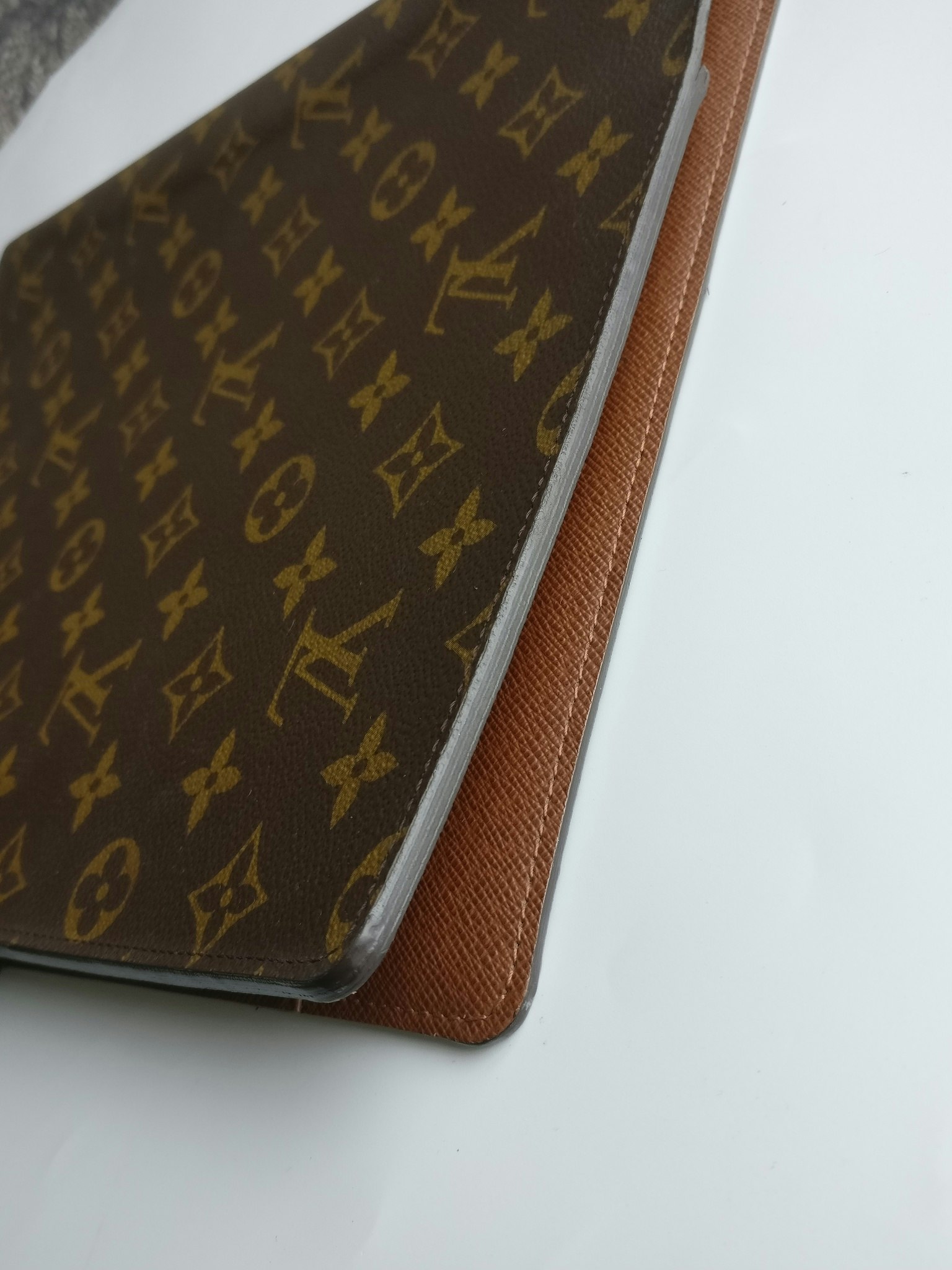 Louis Vuitton A4 Bloc Cover