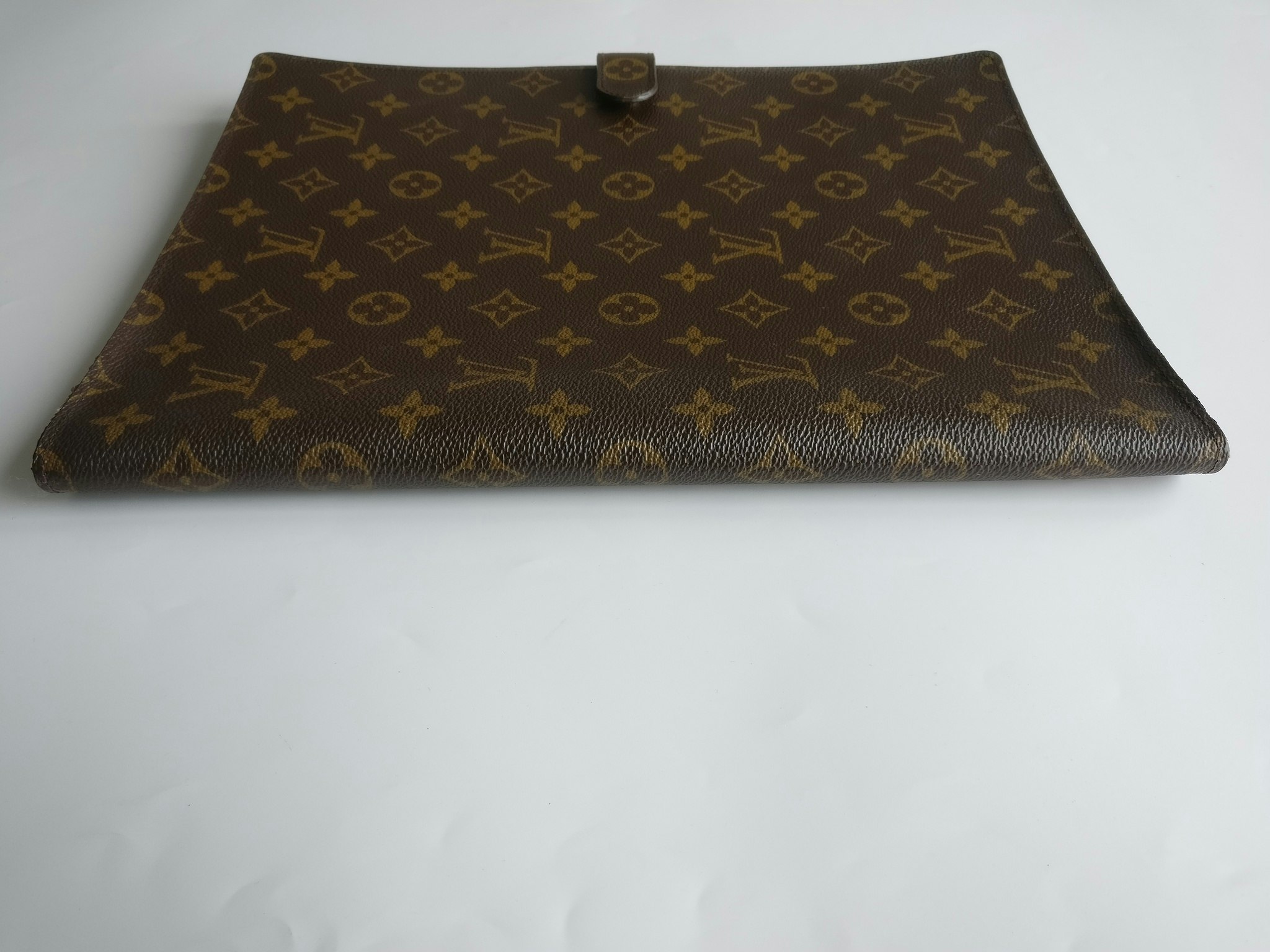Louis Vuitton A4 Bloc Cover