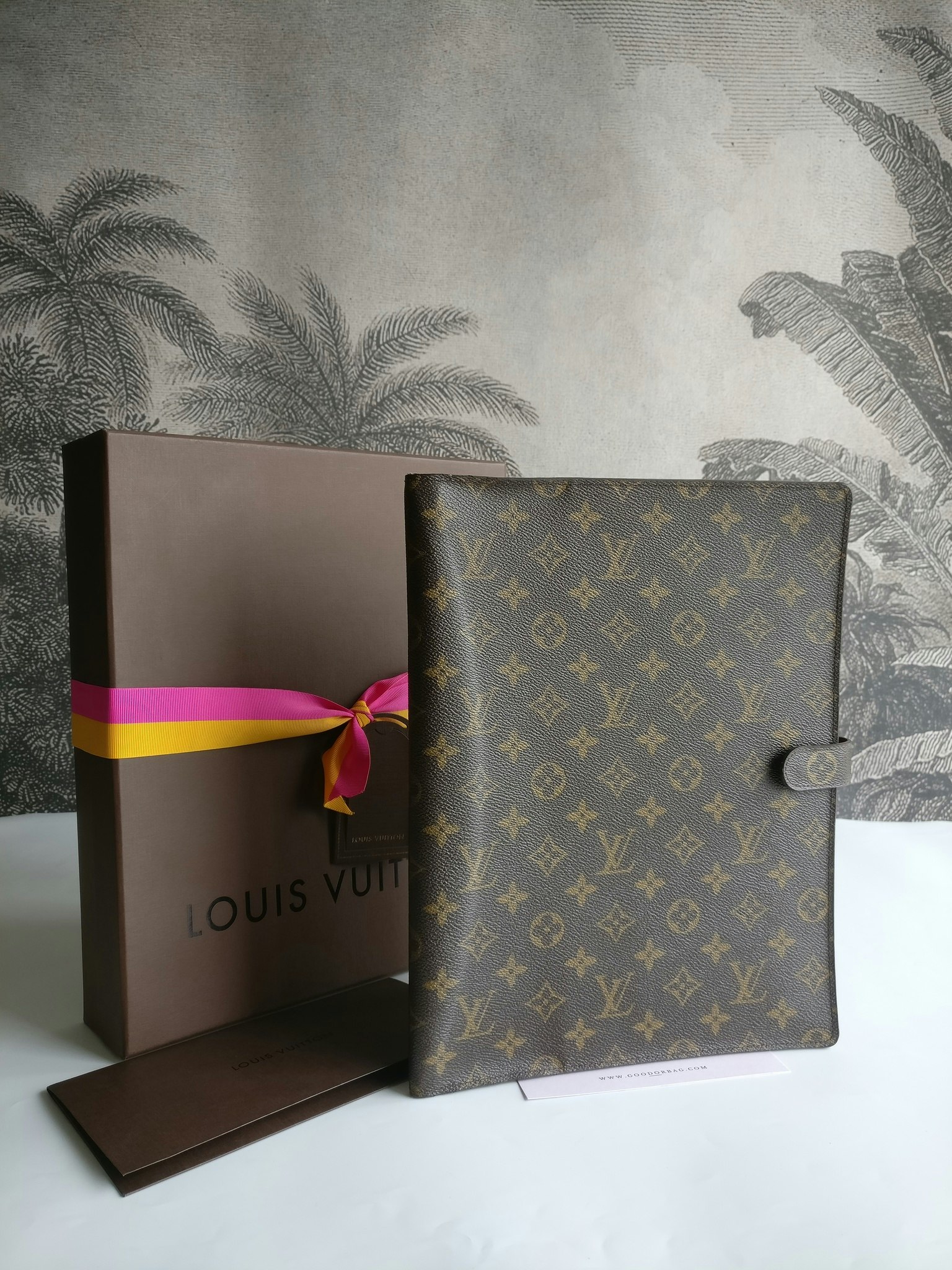 Louis Vuitton A4 Bloc Cover