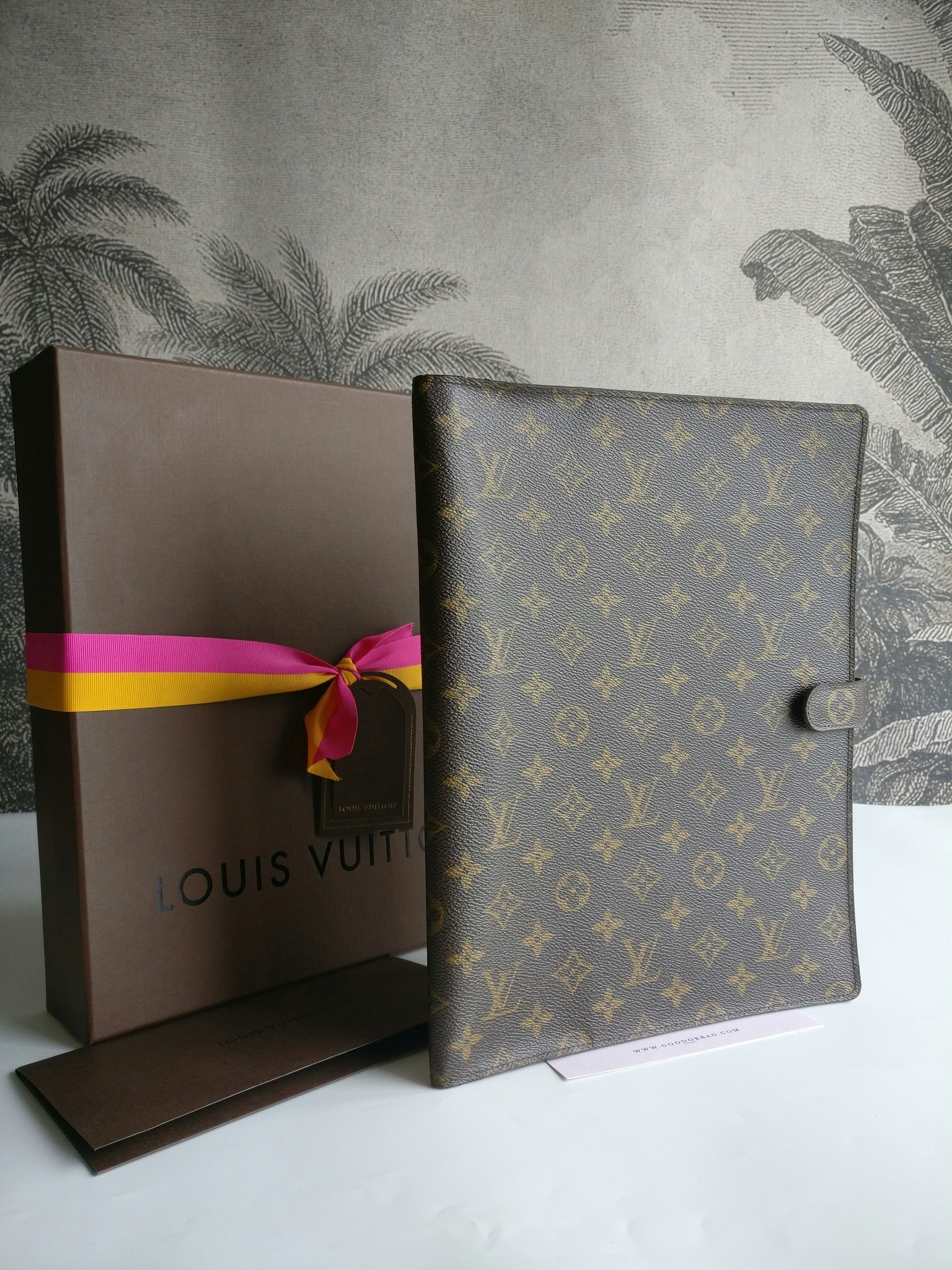 Louis Vuitton A4 Bloc Cover