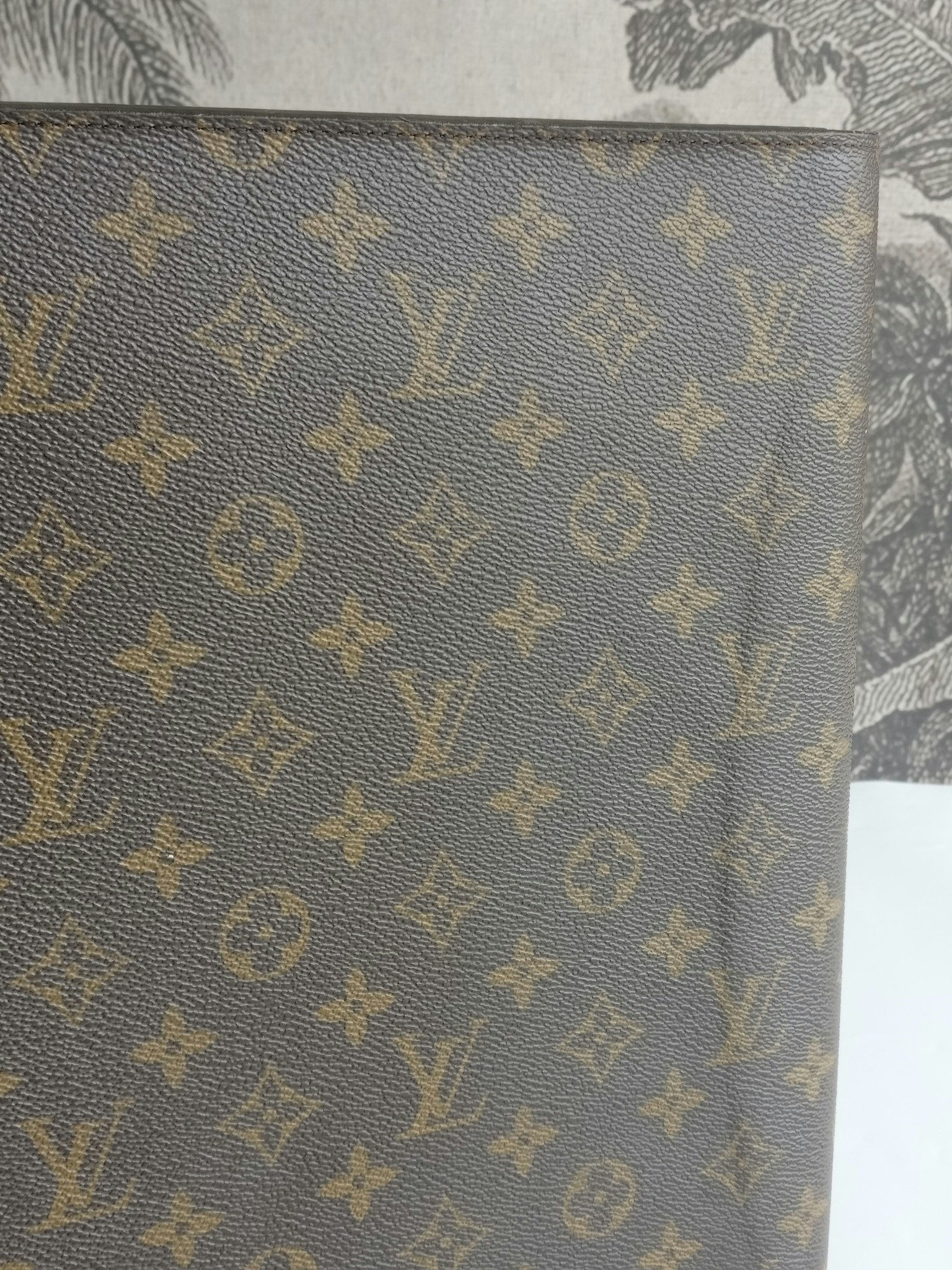 Louis Vuitton A4 Bloc Cover
